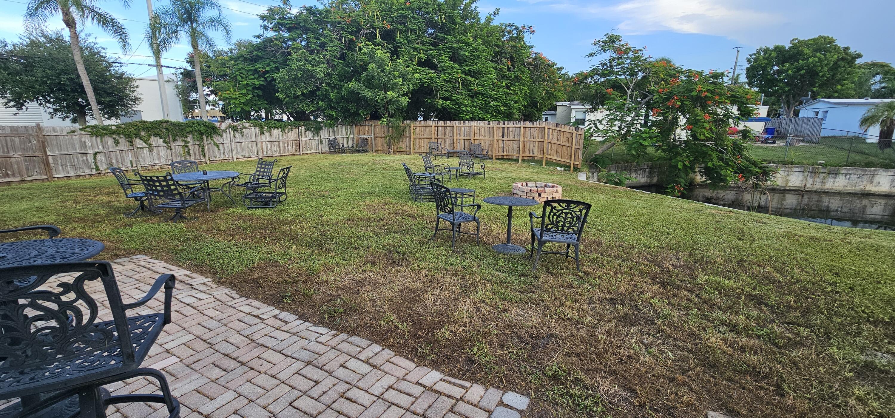 5800 NW 19TH Court
