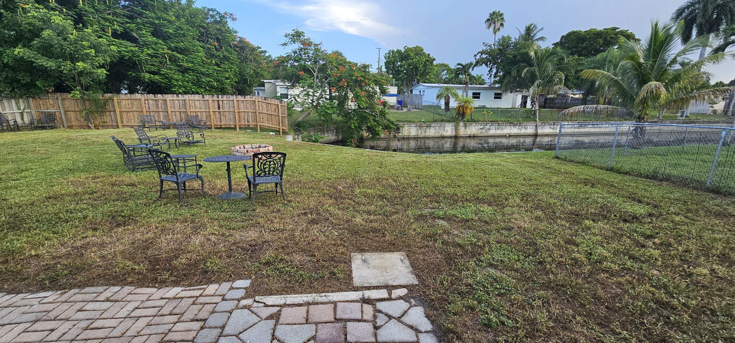 5800 NW 19TH Court