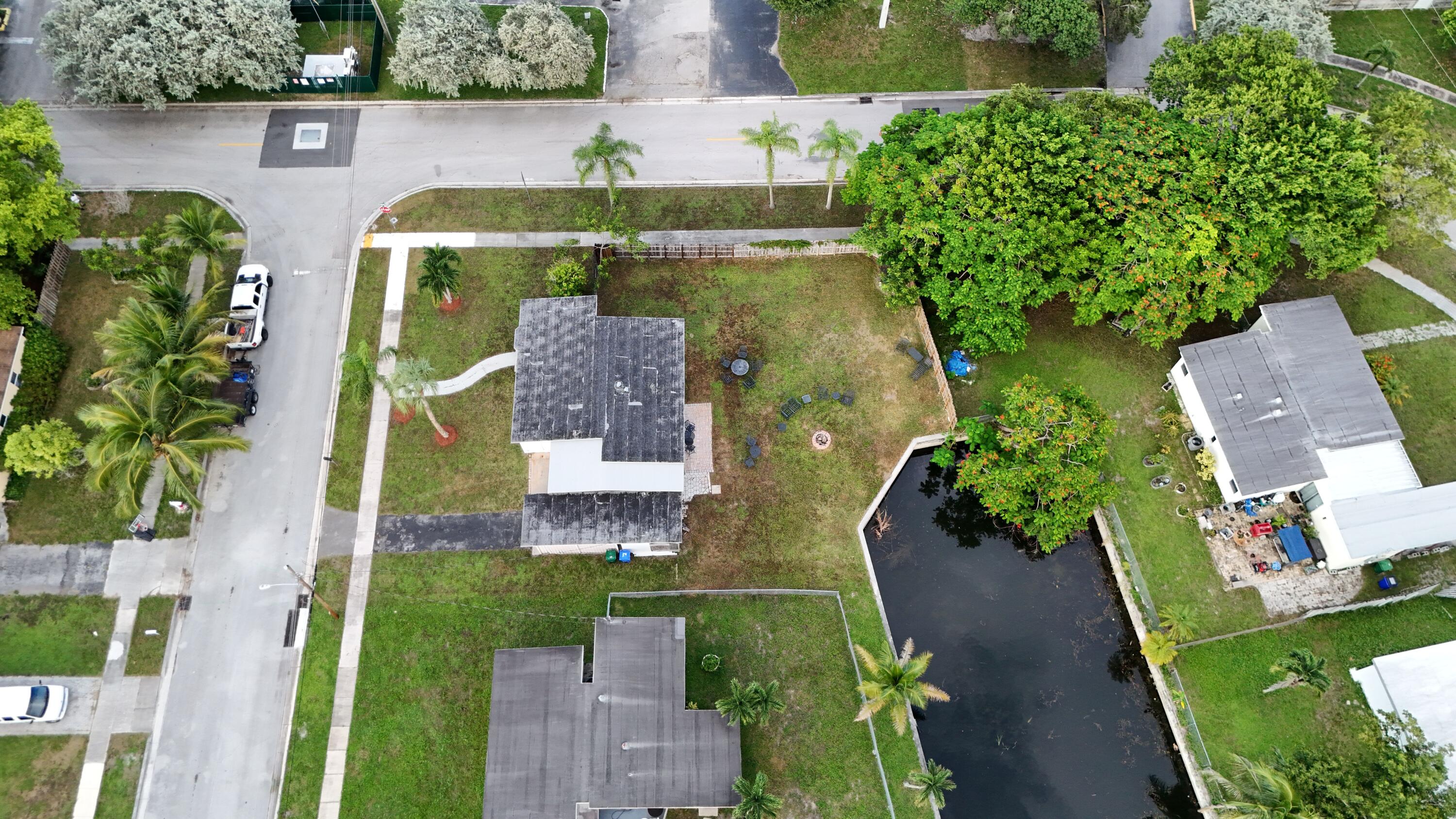 5800 NW 19TH Court