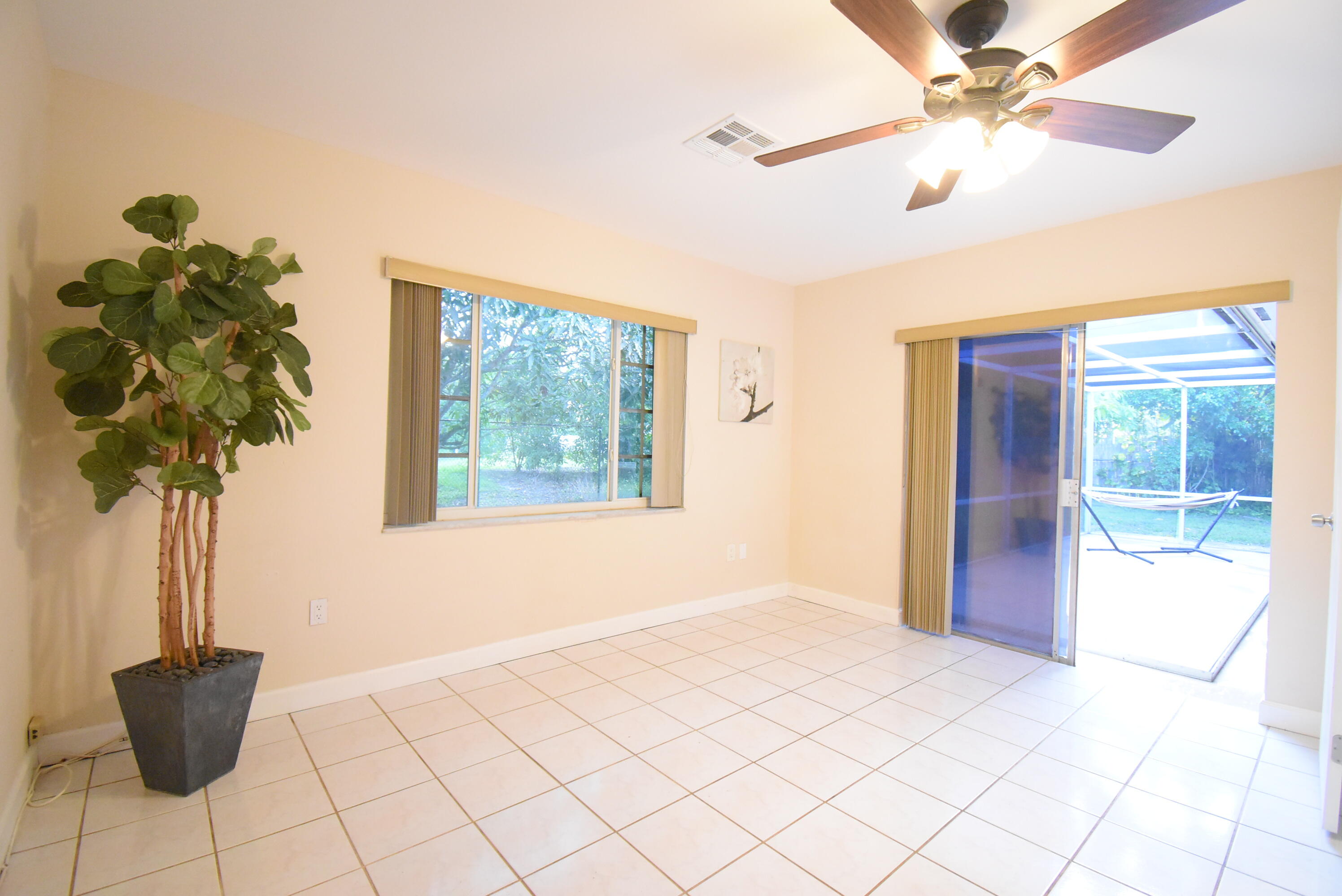 22584 Lanyard Street