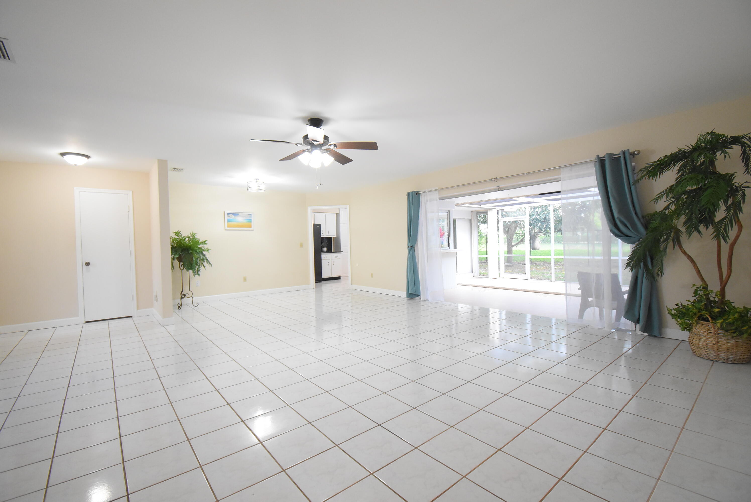 22584 Lanyard Street