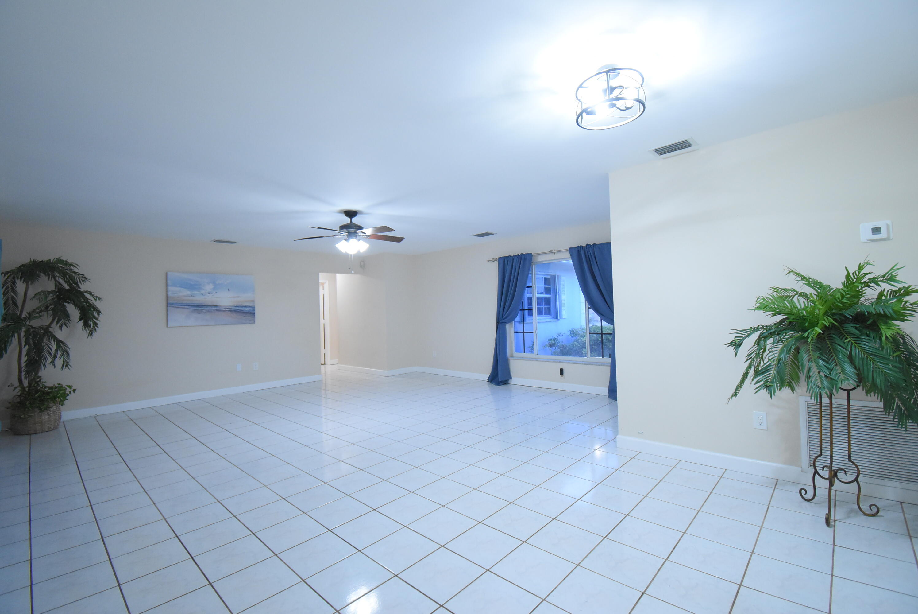 22584 Lanyard Street