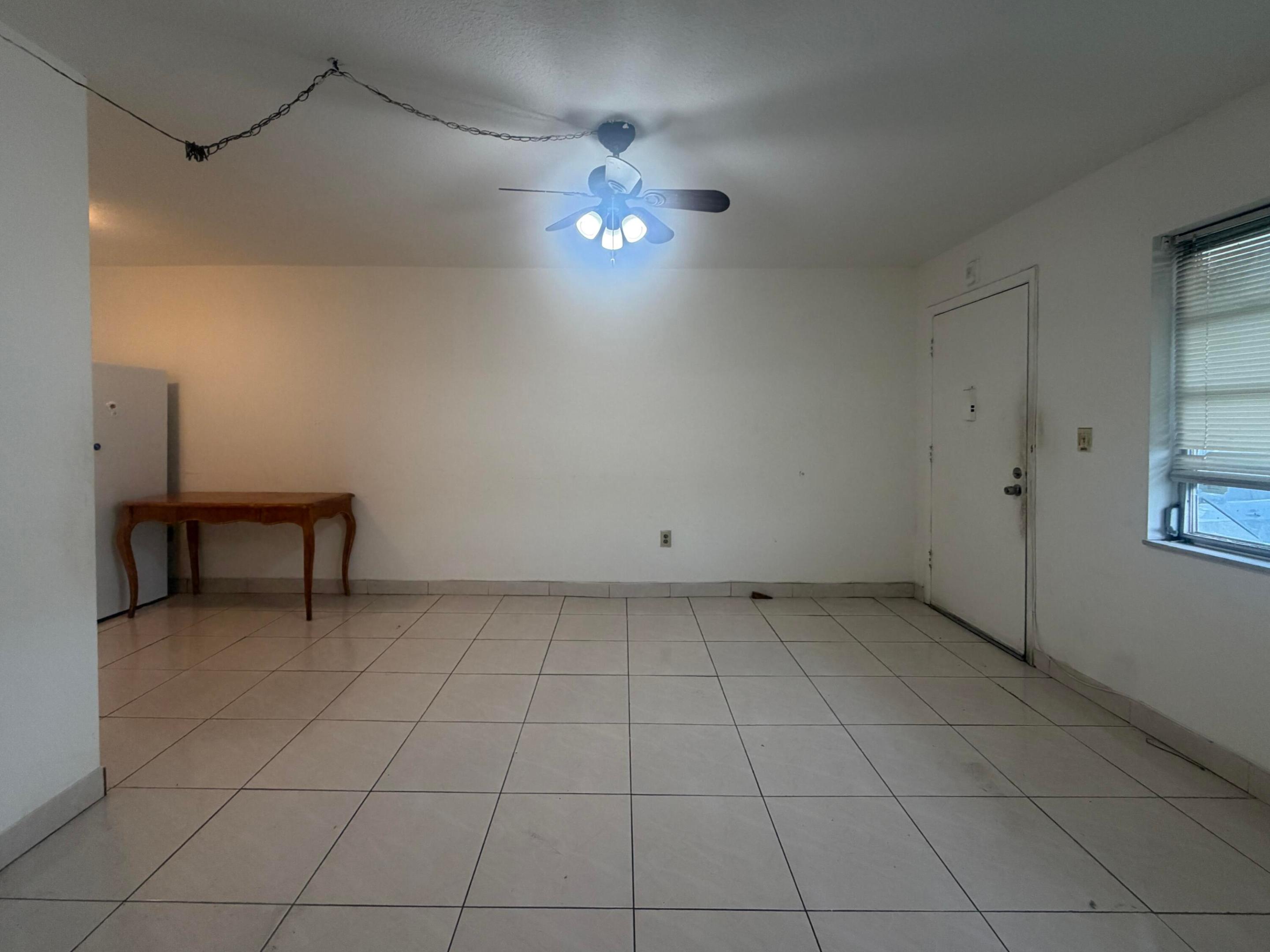 20210 NE 2ND Avenue V14