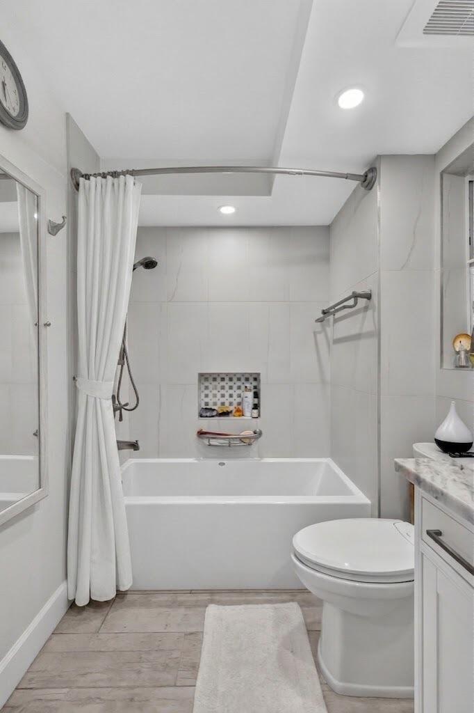 1 Harbourside Drive 3403
