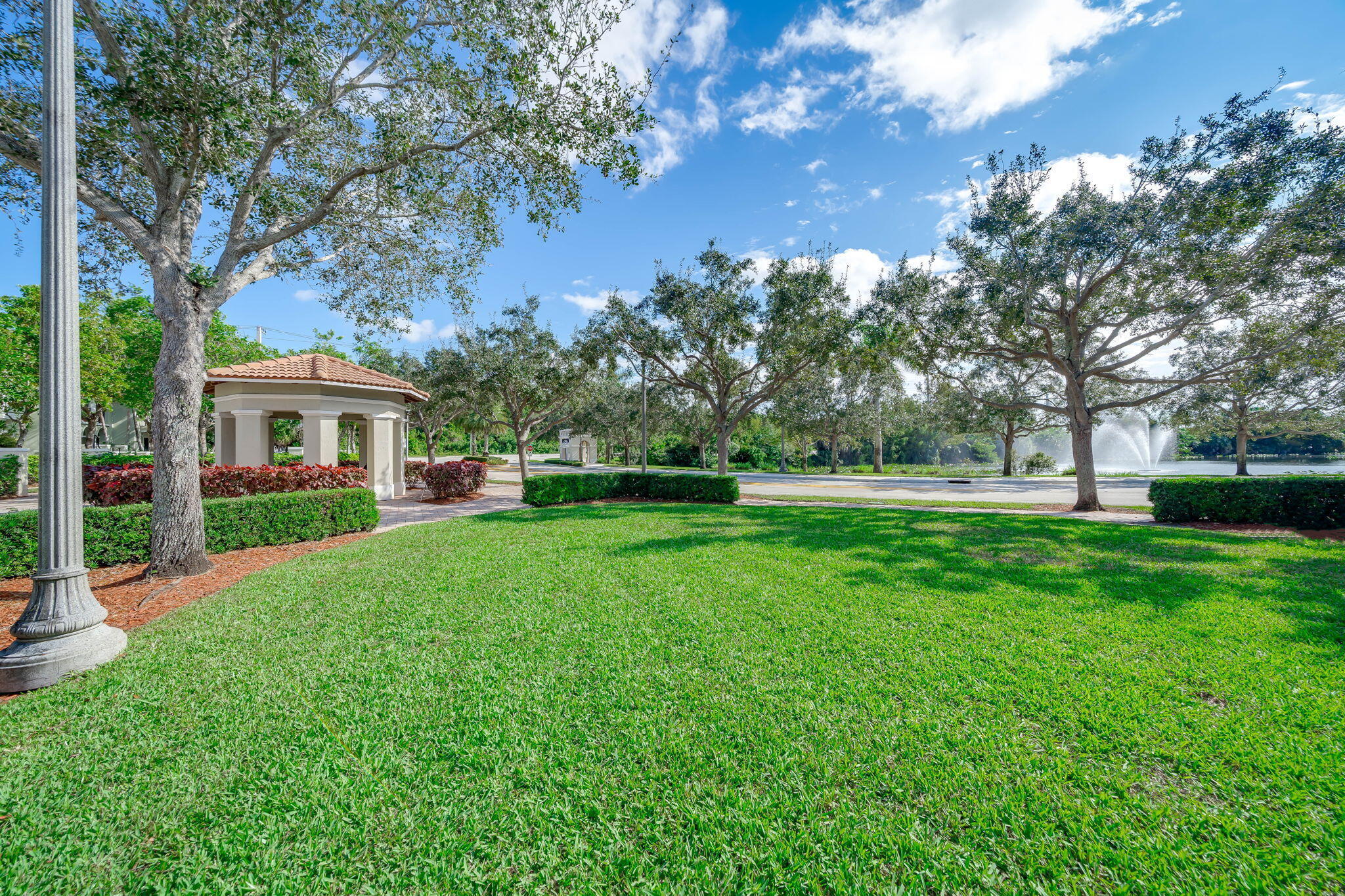 8335 NW 7TH Terrace