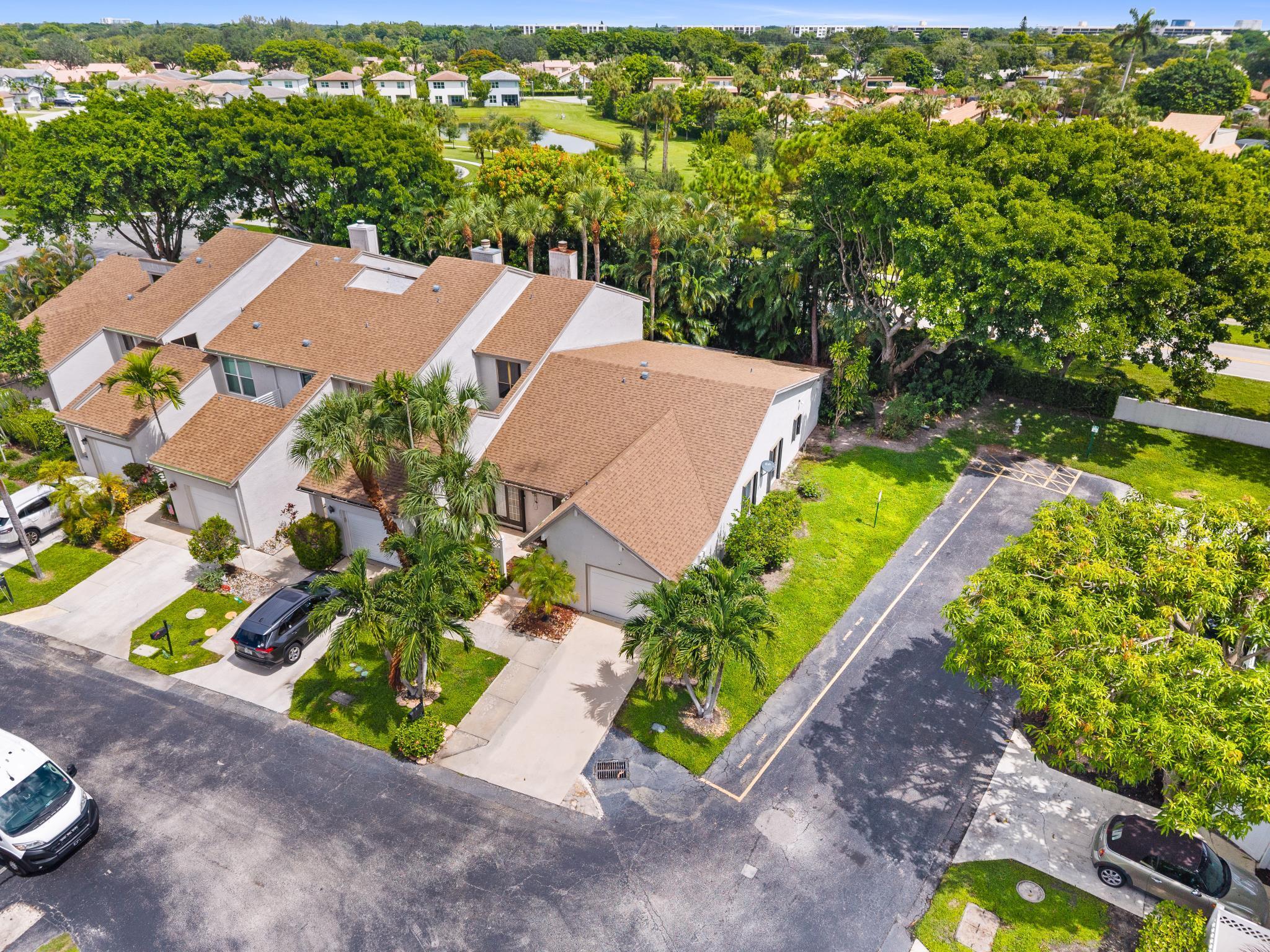 6660 CANARY PALM Circle