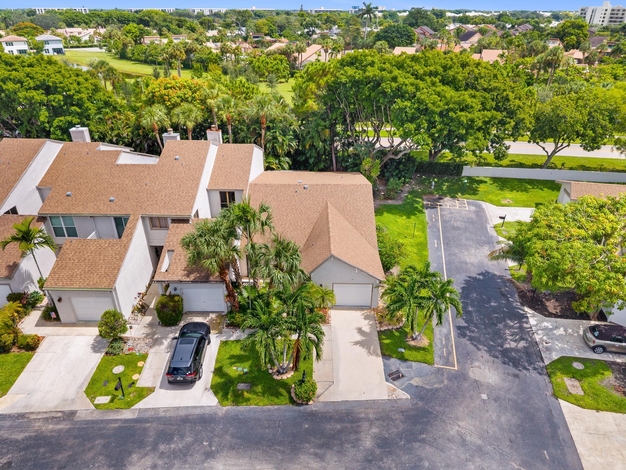 6660 CANARY PALM Circle