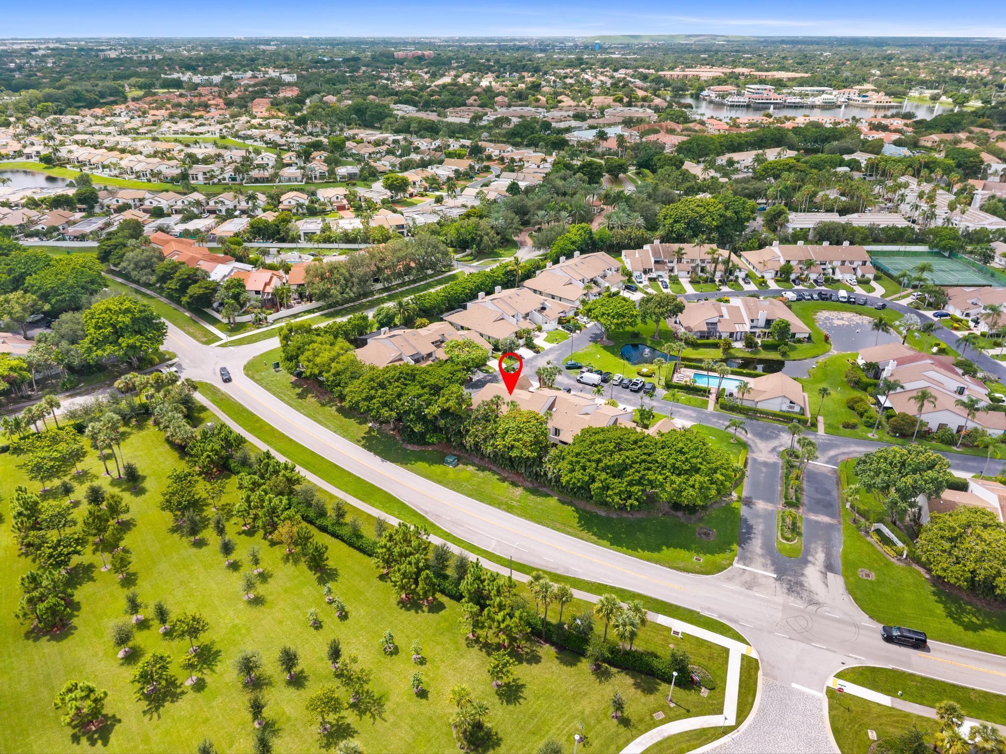 6660 CANARY PALM Circle