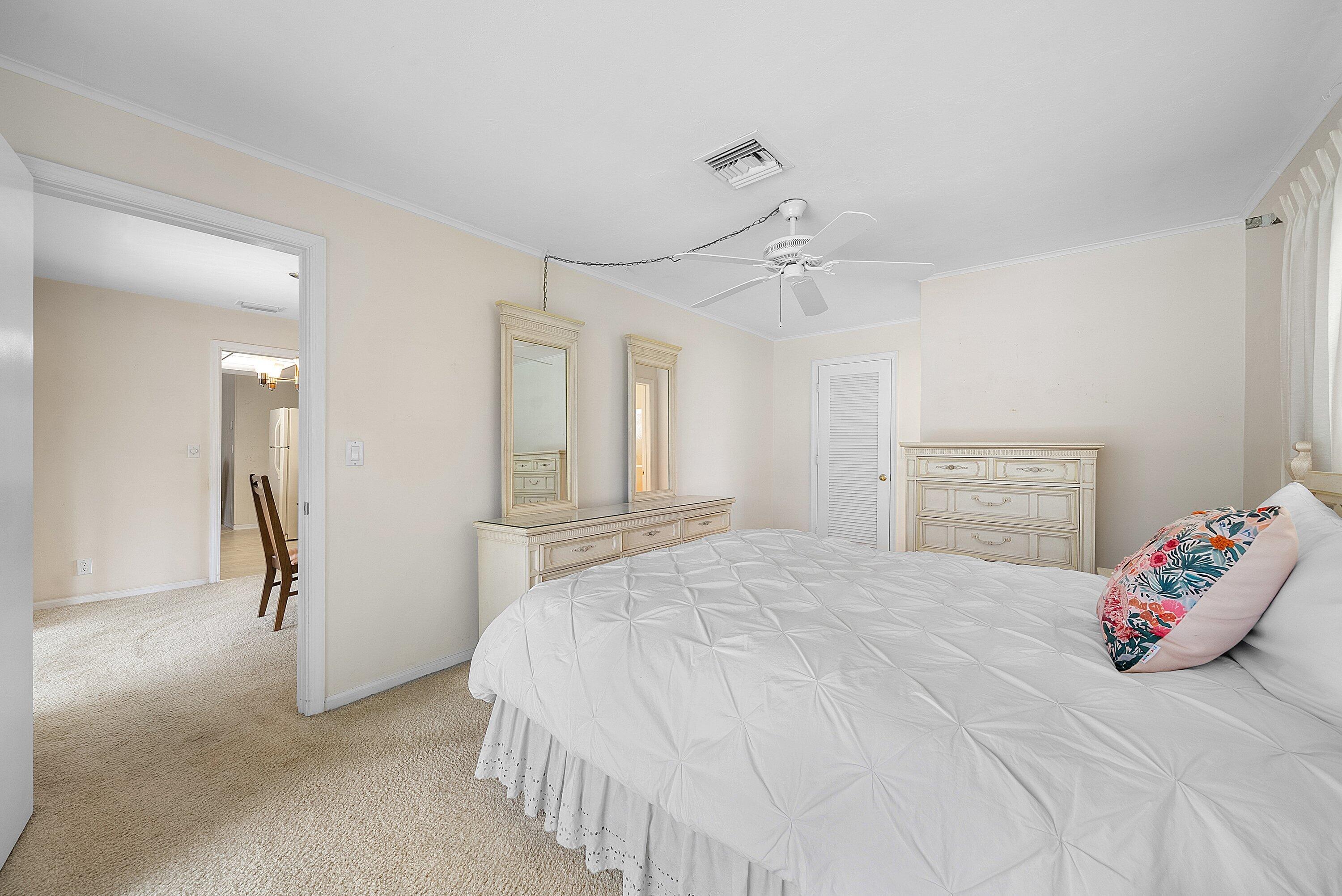 1060 NW 9th Street