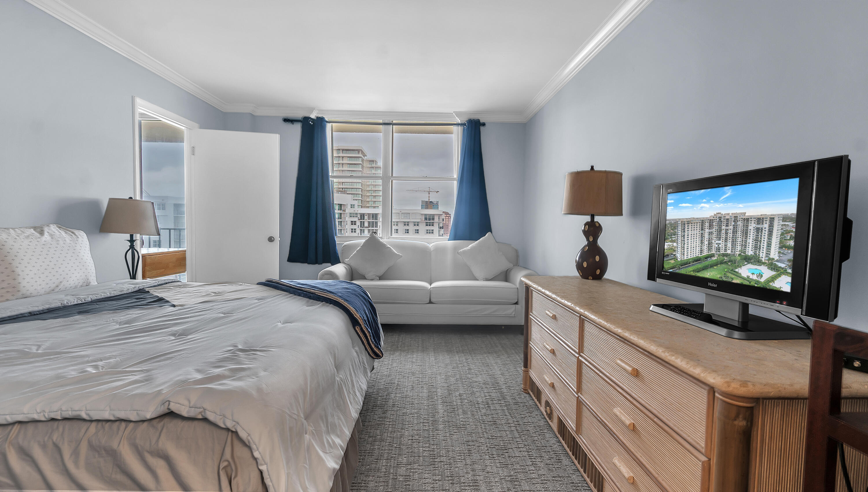 1801 S FLAGLER Drive 1804