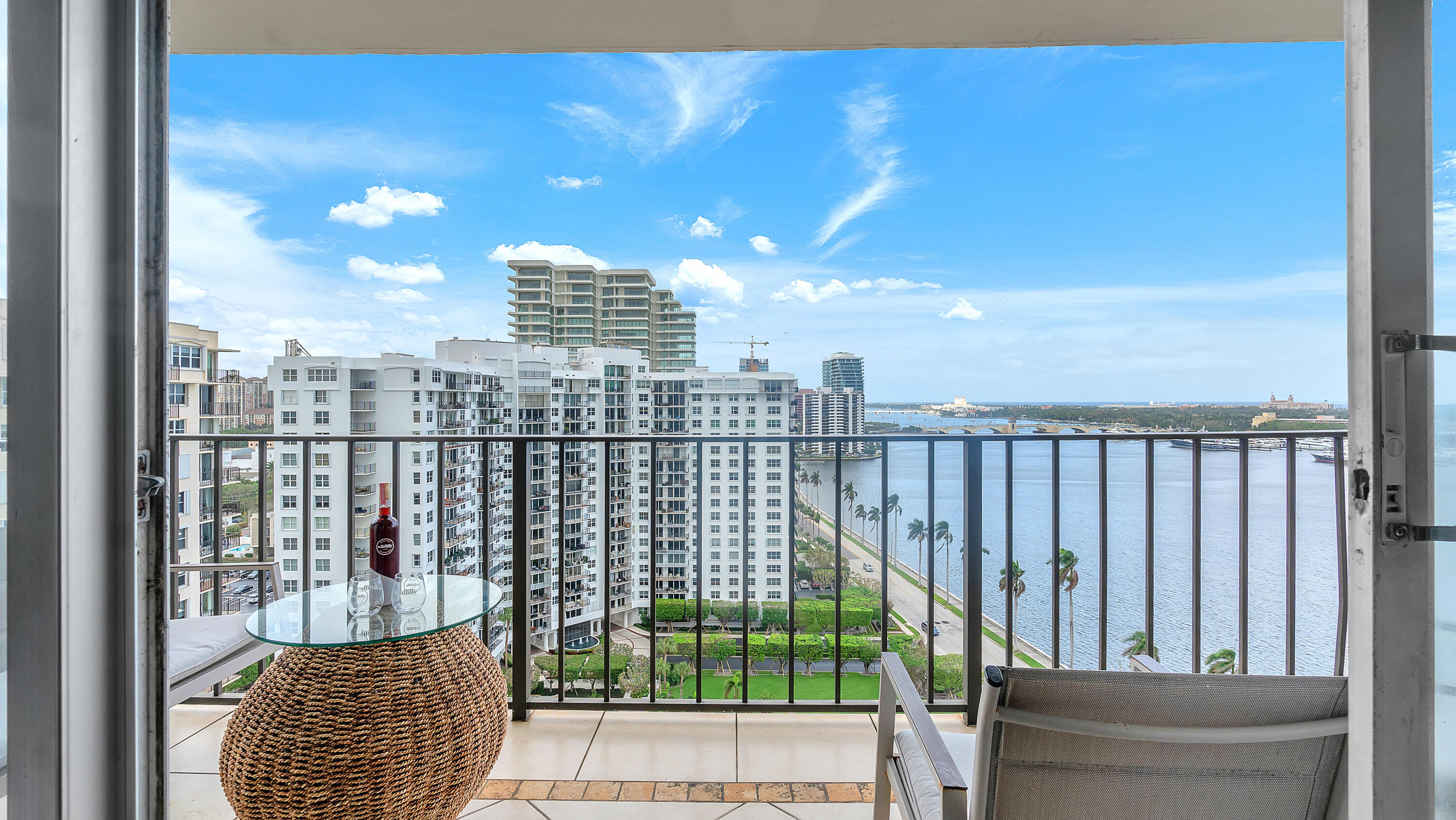 1801 S FLAGLER Drive 1804