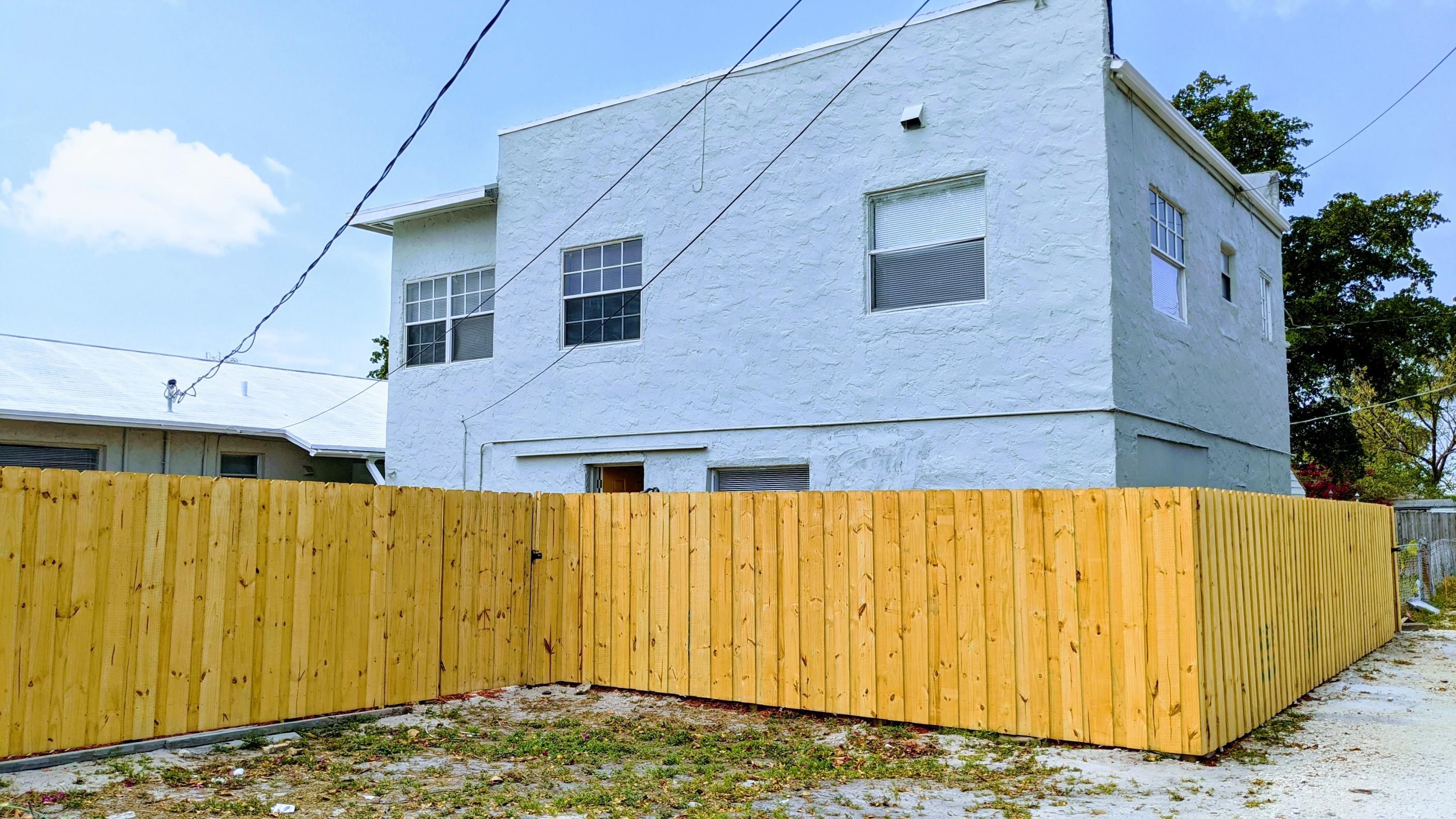 1945 Liberty Street 1