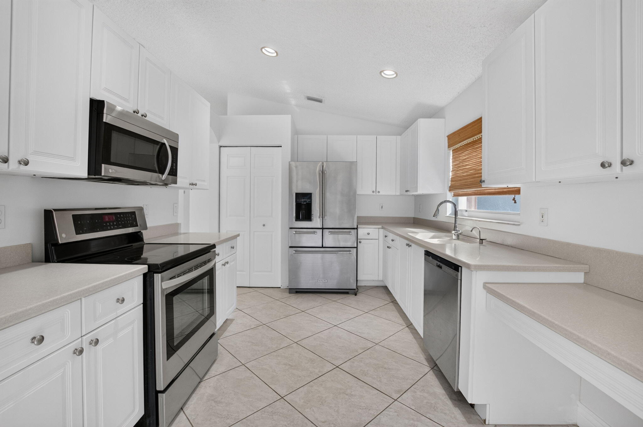 7402 Kea Lani Drive