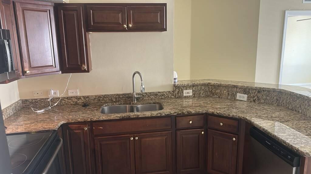201 Villa Circle 201
