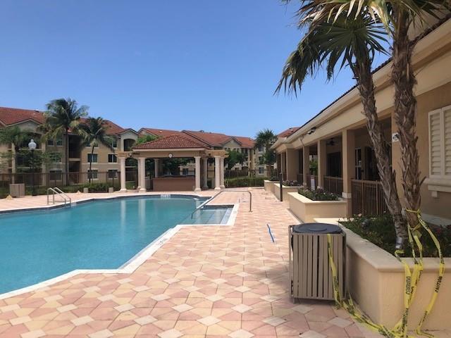 201 Villa Circle 201