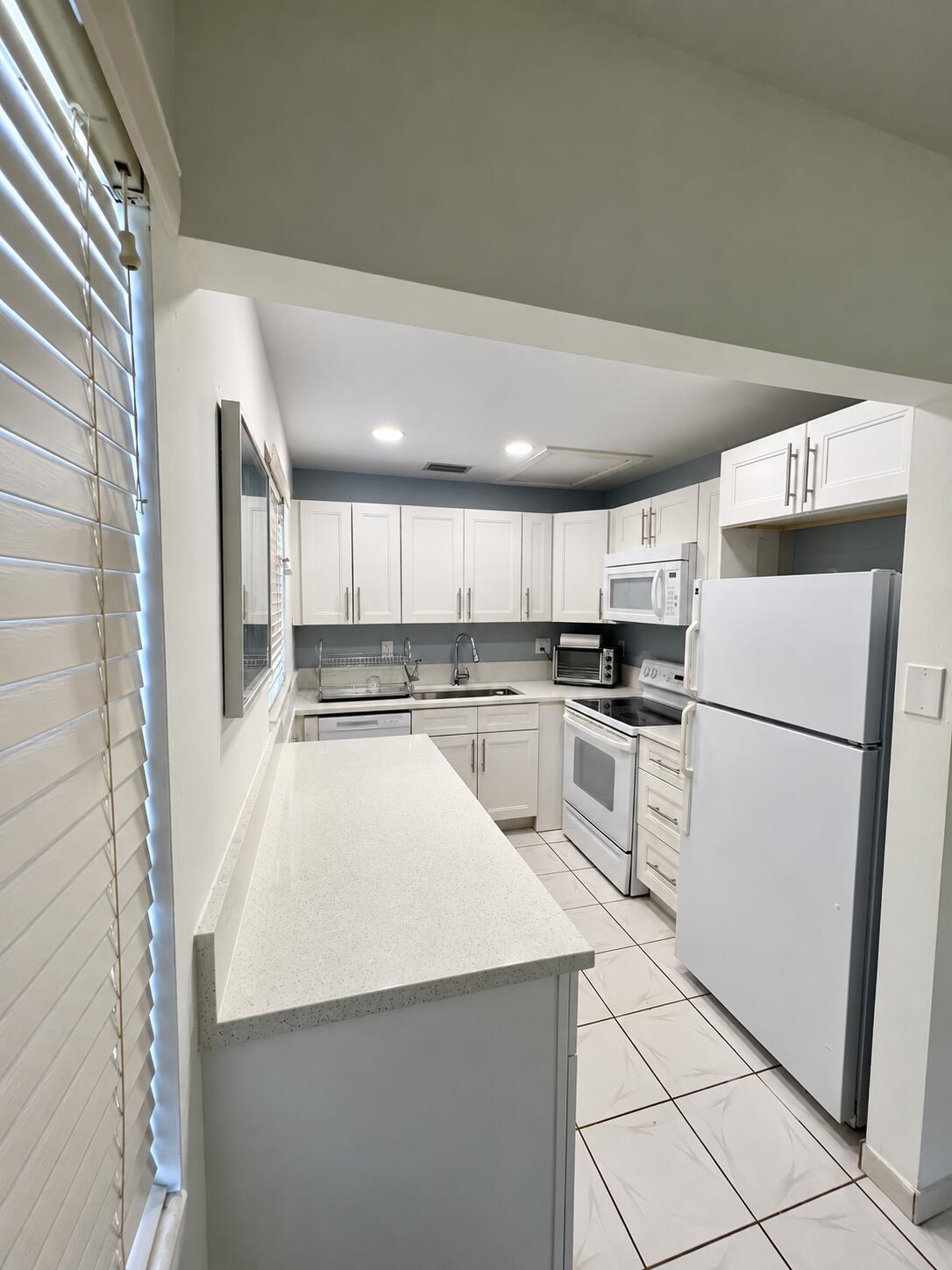 164 Mansfield D
