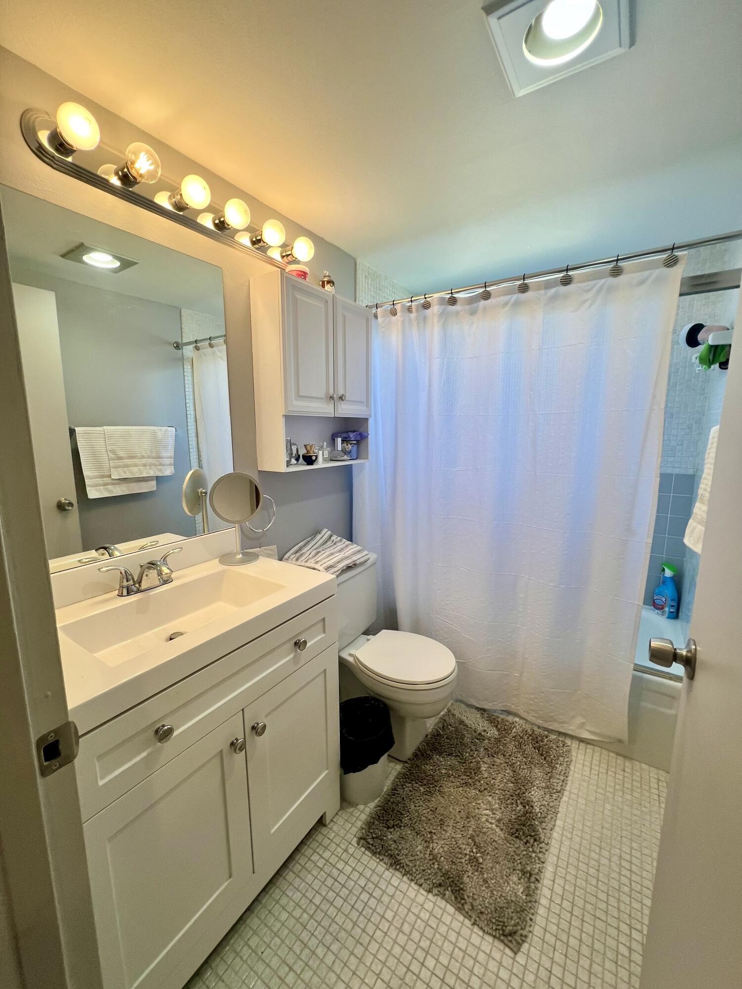 164 Mansfield D