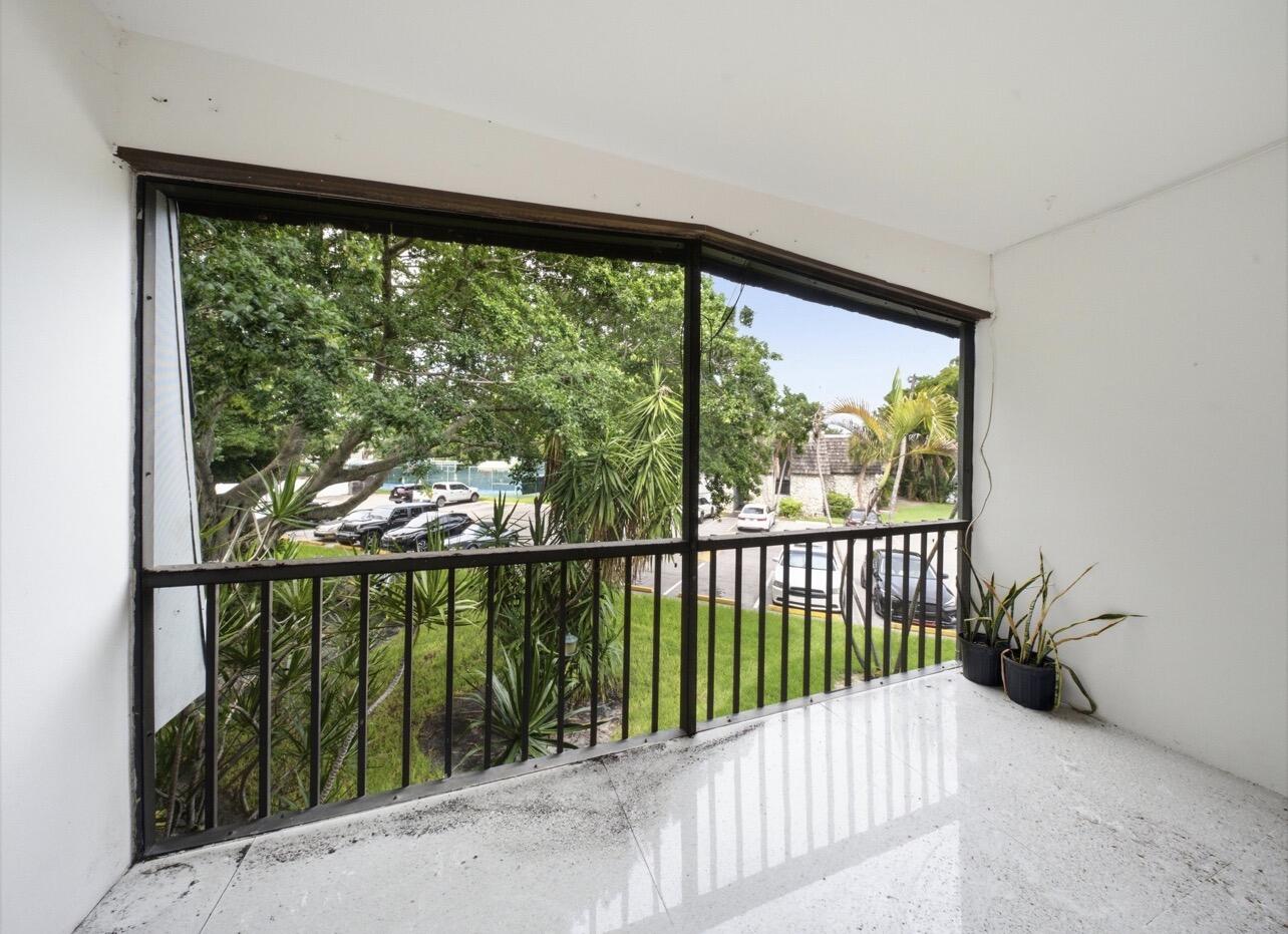 3125 OAKLAND SHORES Drive B203