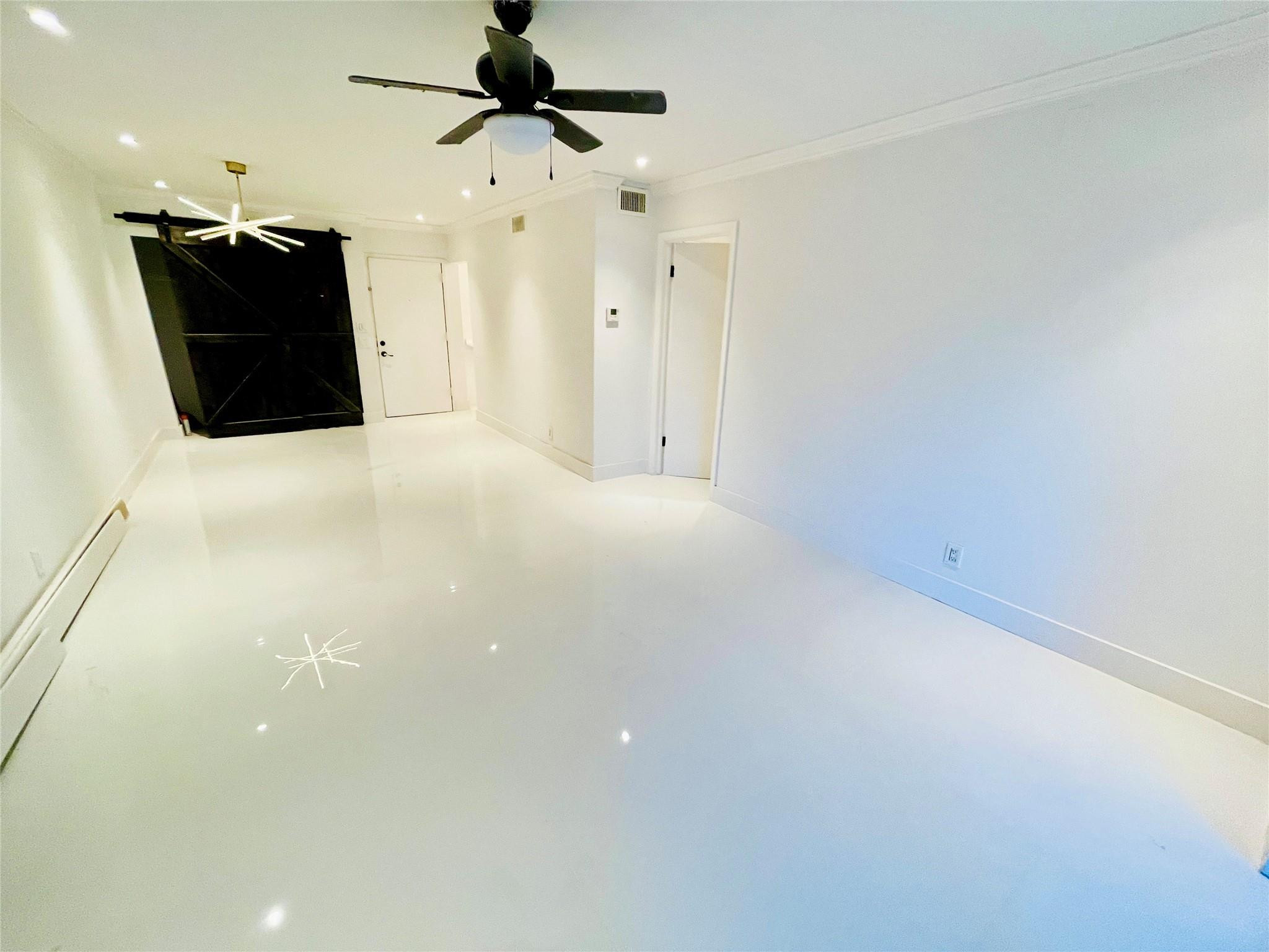 3125 OAKLAND SHORES Drive B203