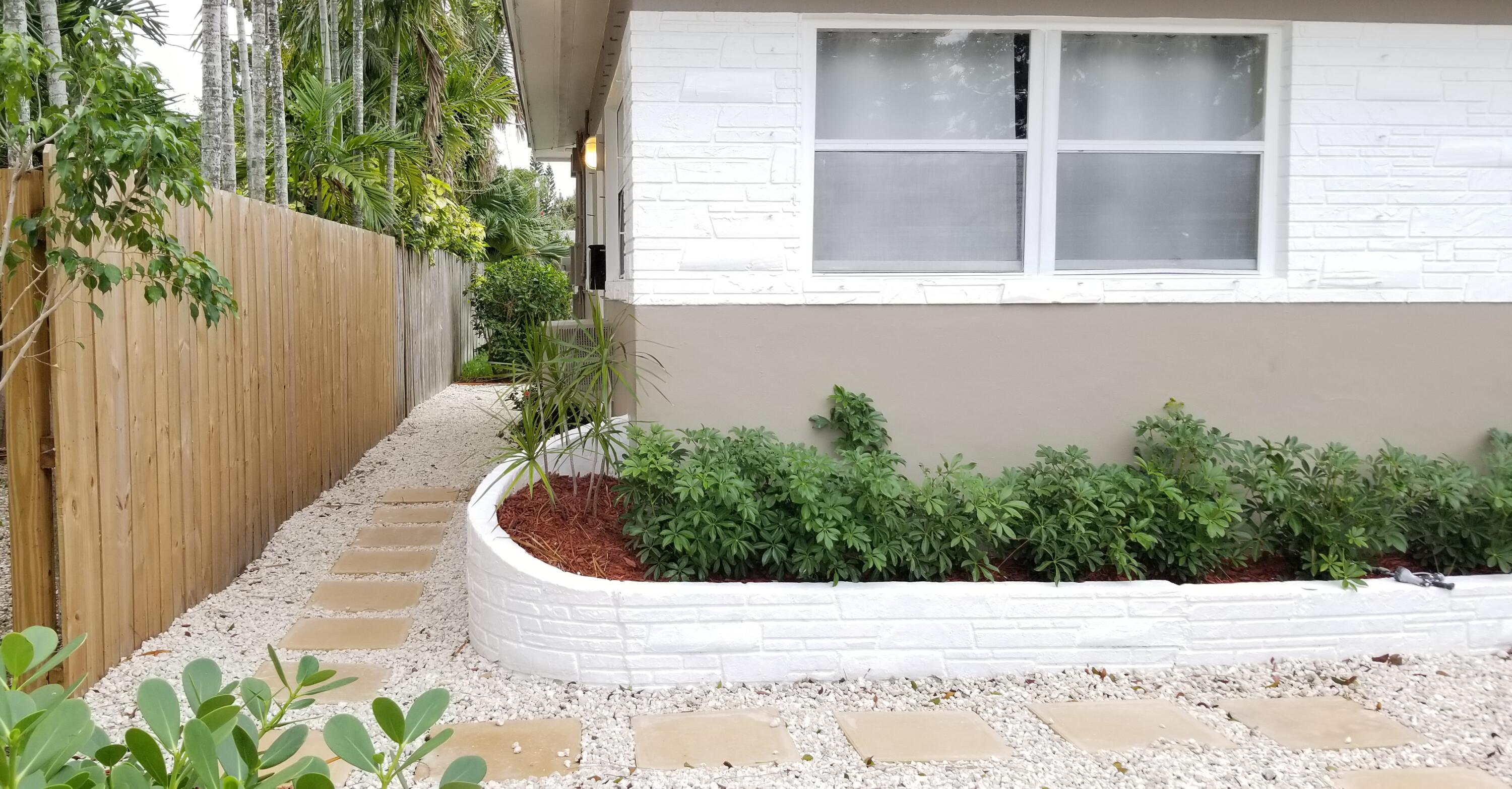 1000 NE 17th Court