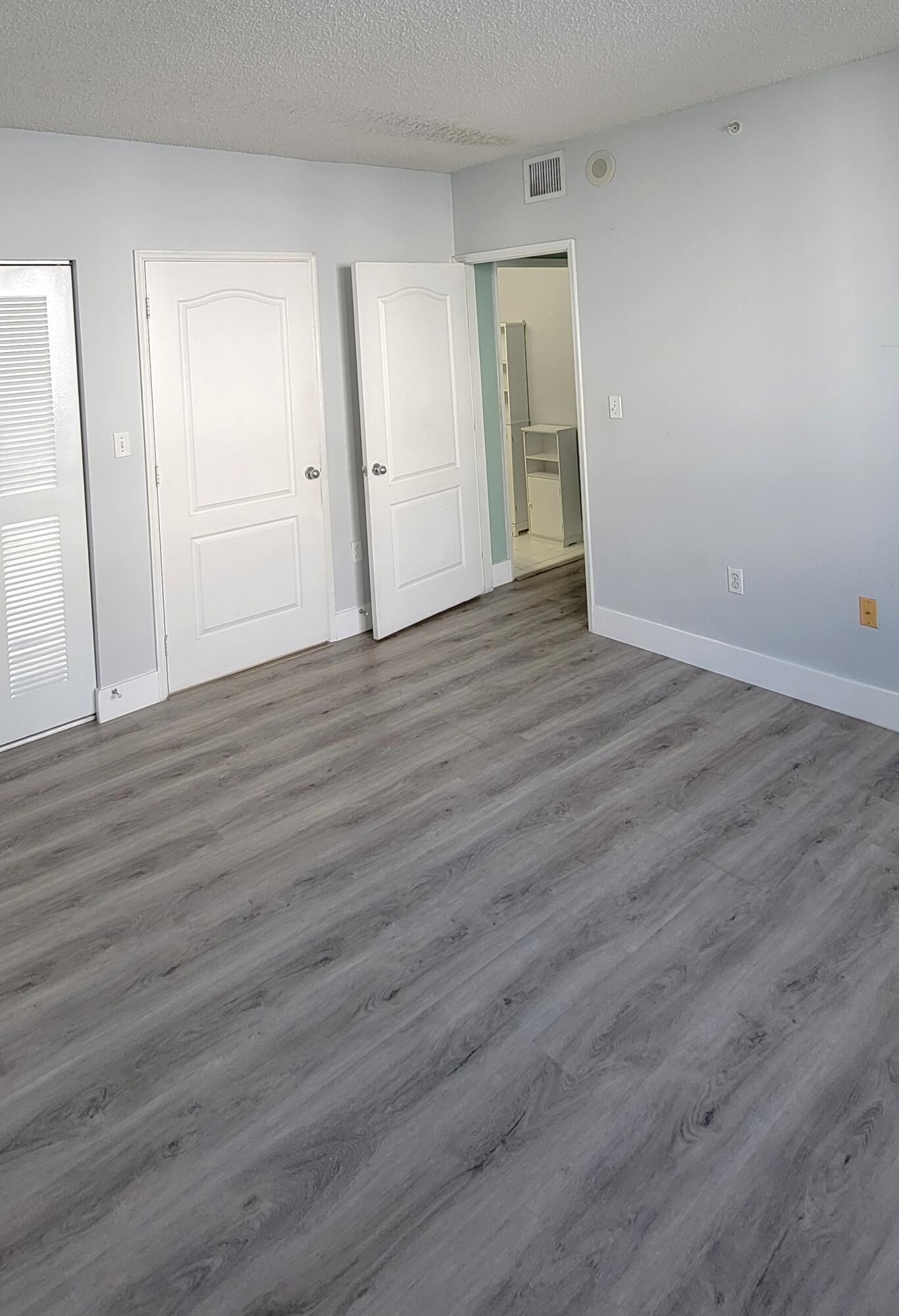 5099 NW 7TH Street 902
