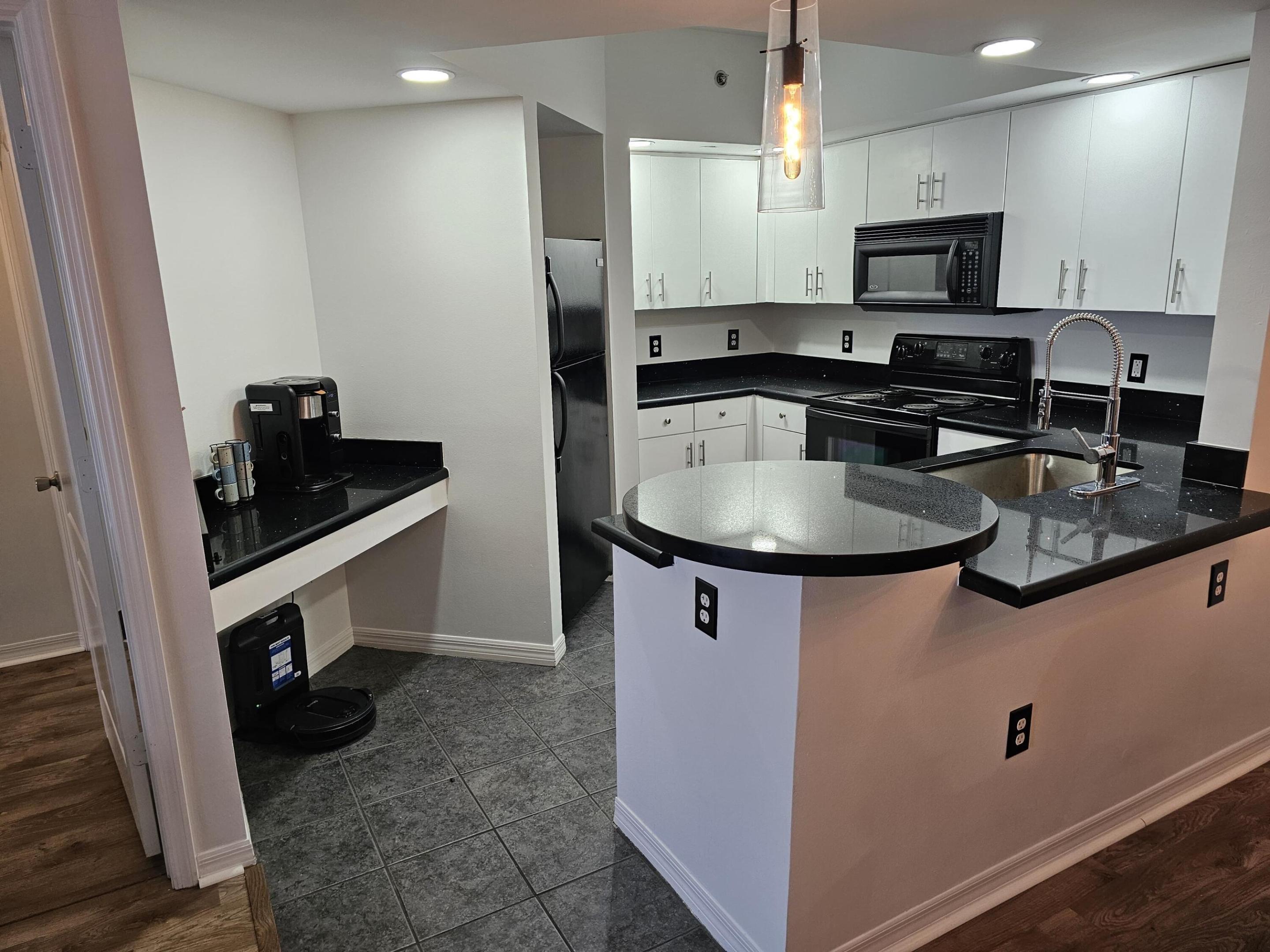 110 N FEDERAL Highway 502