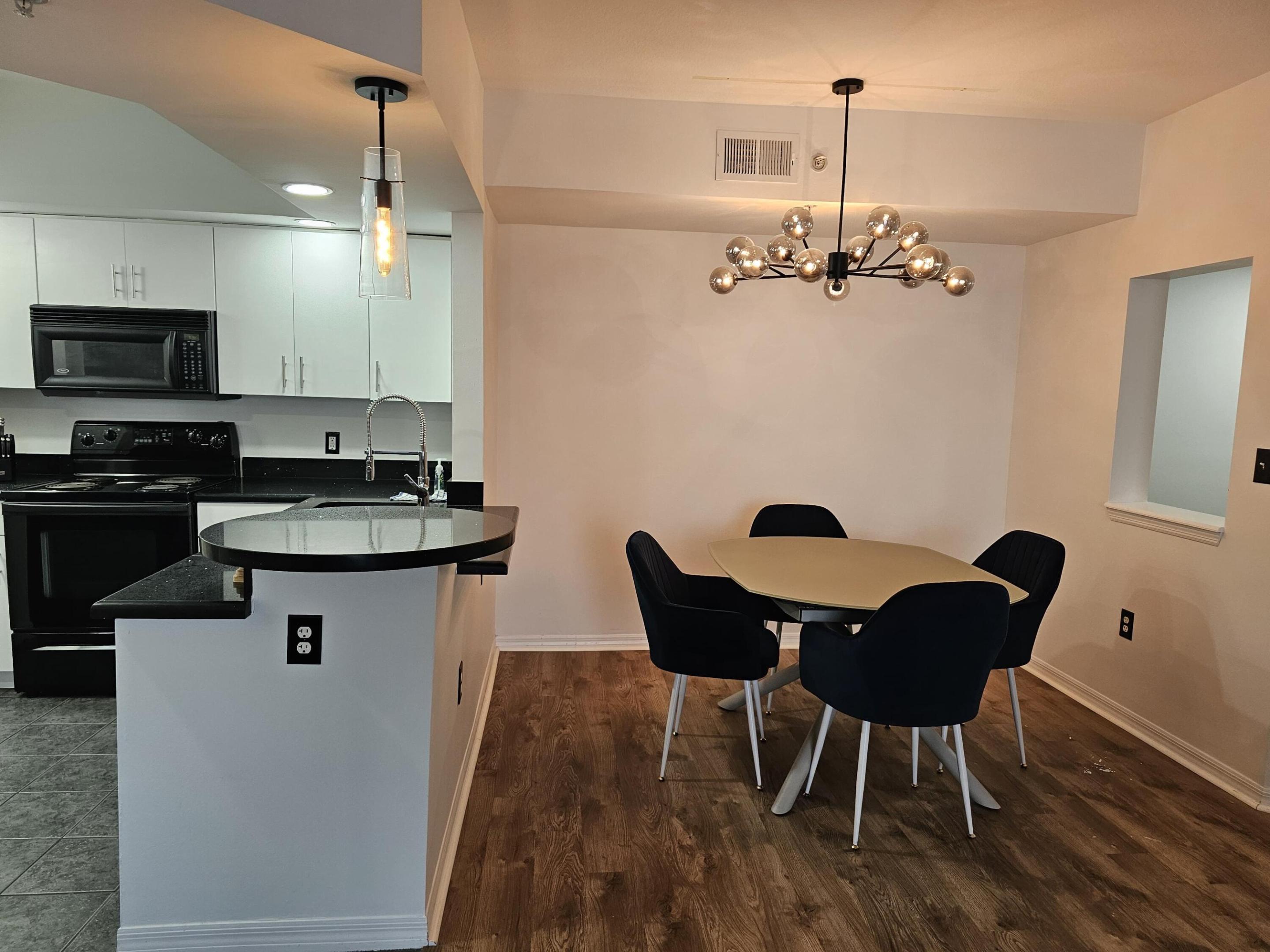 110 N FEDERAL Highway 502