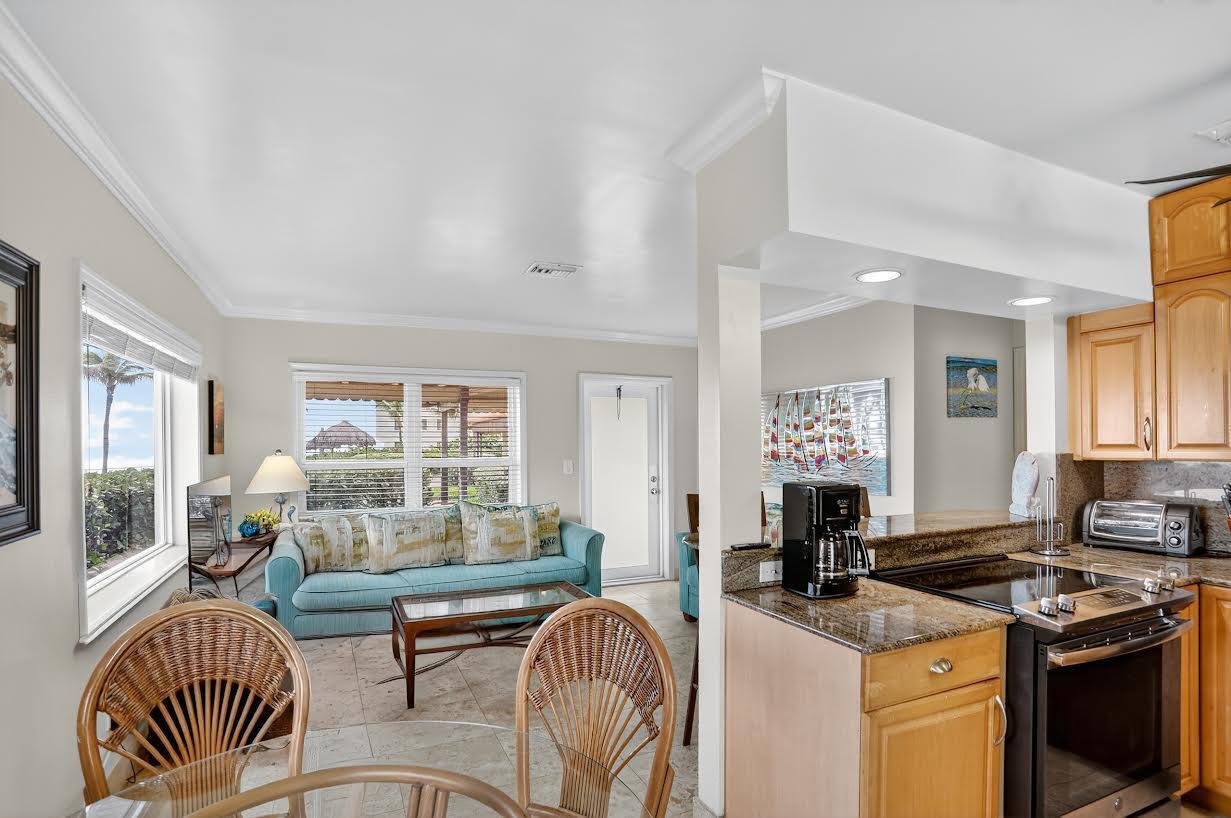 1225 HILLSBORO MILE B2
