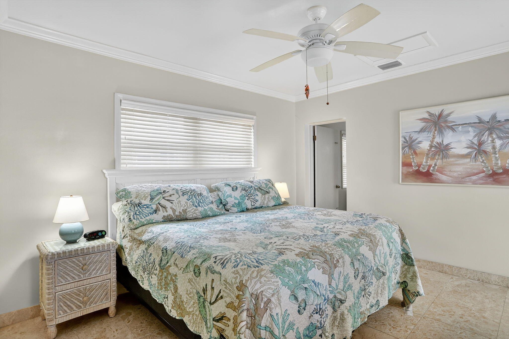 1225 HILLSBORO MILE B2