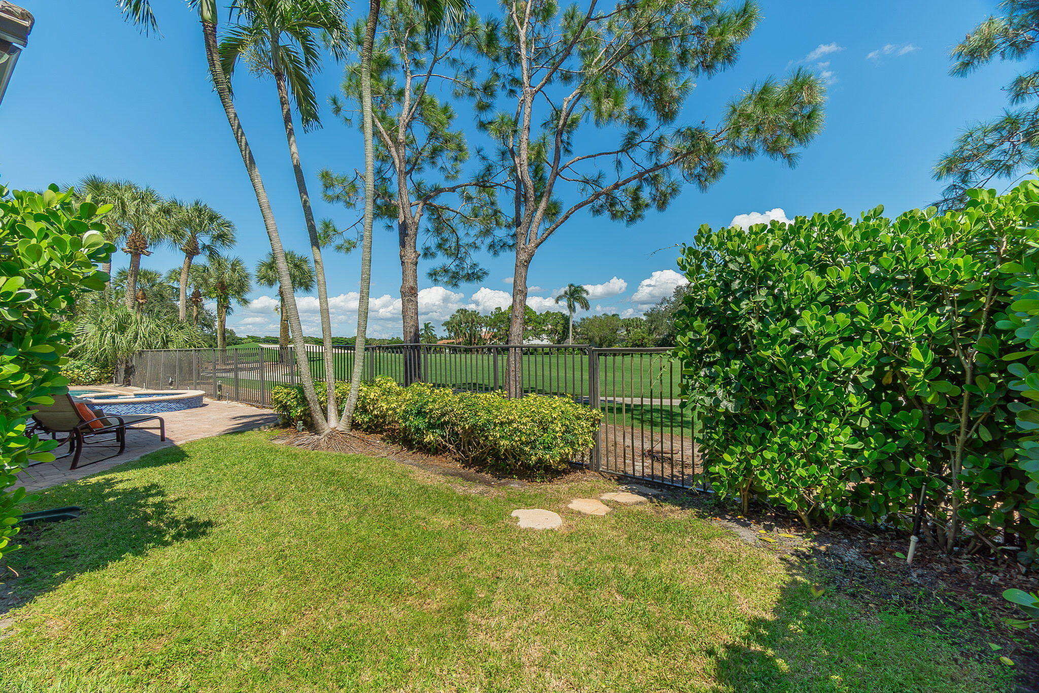 15982 LAUREL CREEK Drive