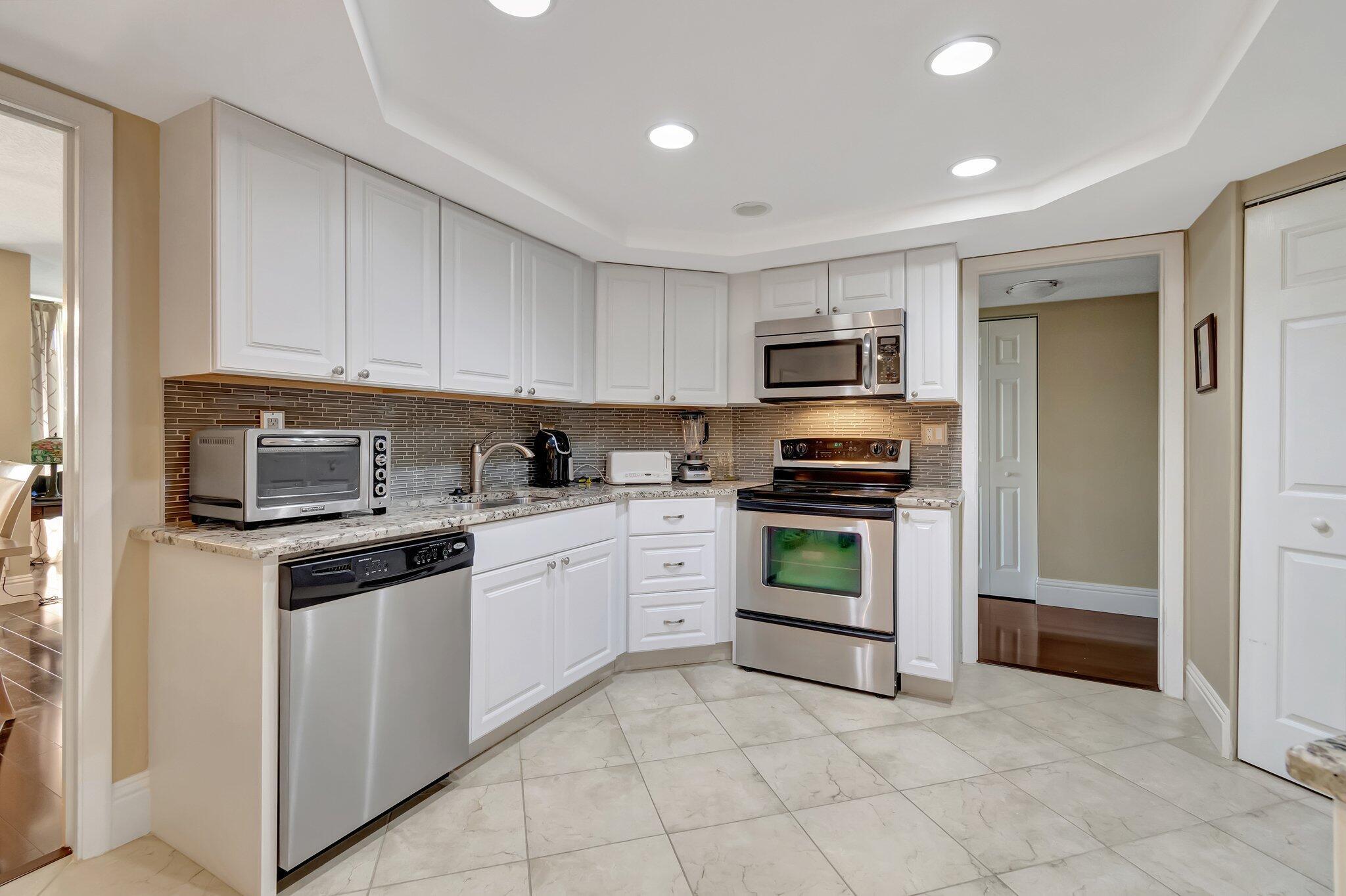 6372 LA COSTA Drive 504