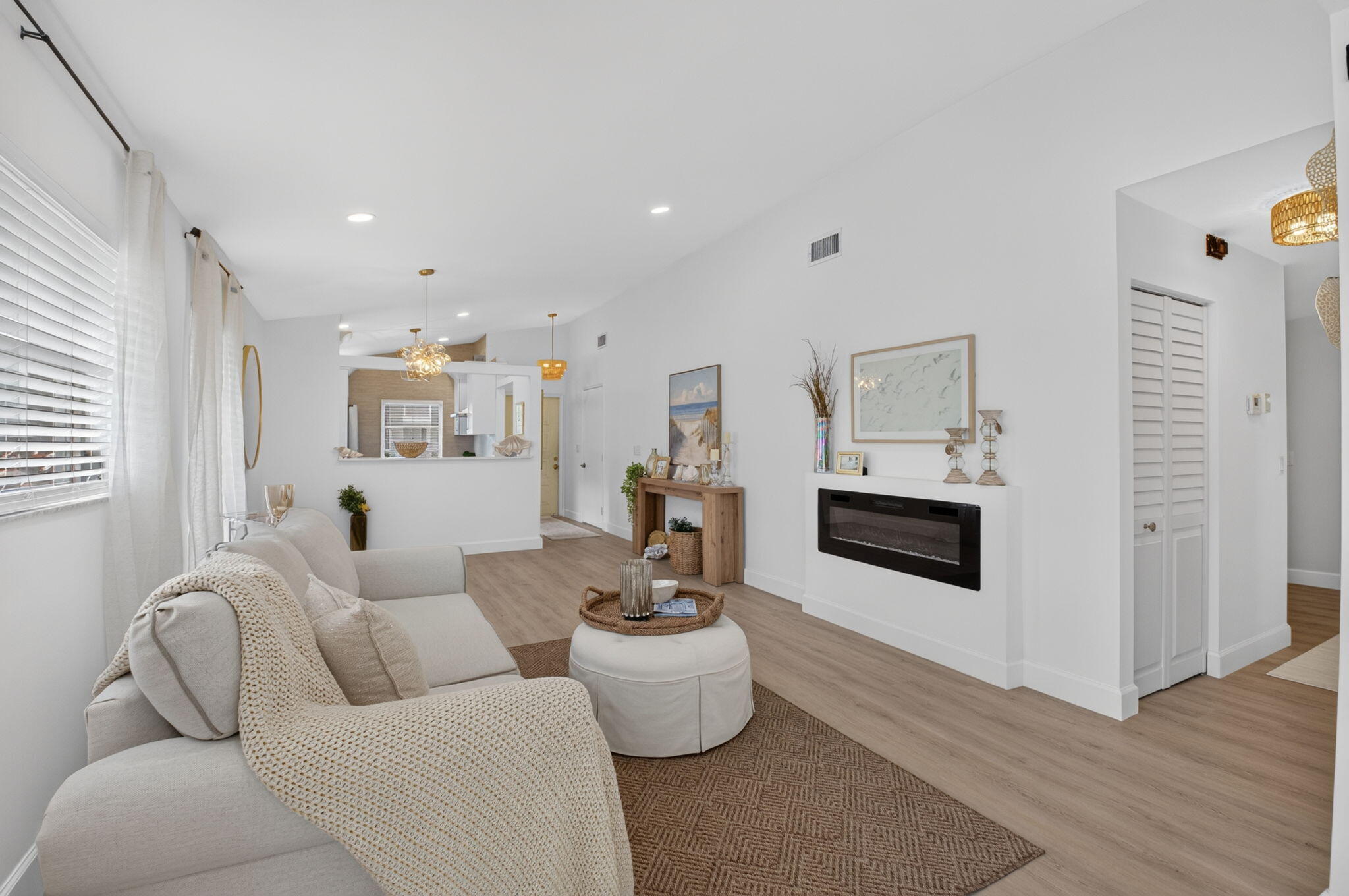8625 FLAMINGO Drive