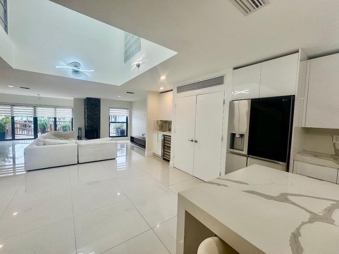 1127 BOCA COVE Lane