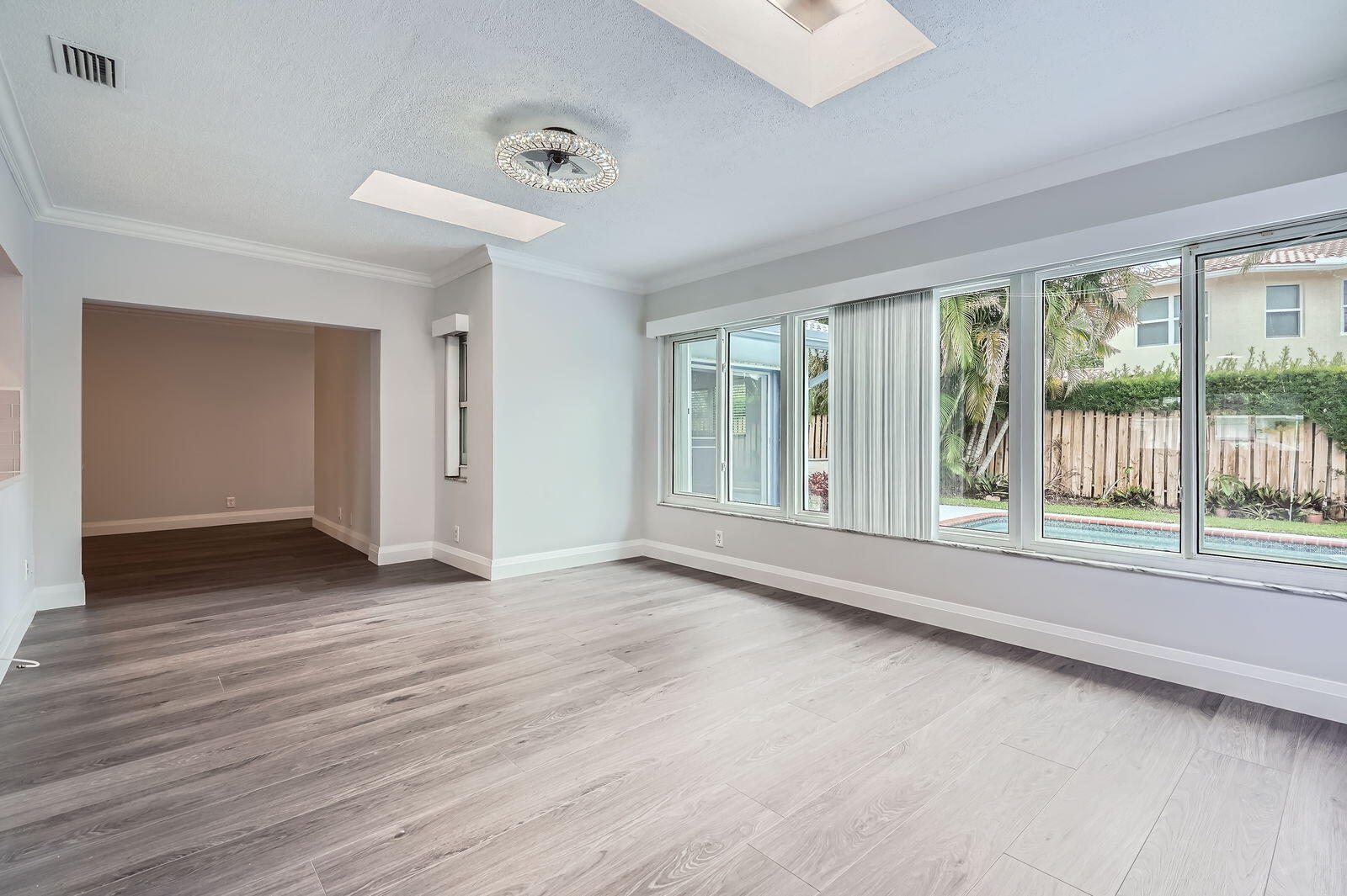 104 St Cloud Lane