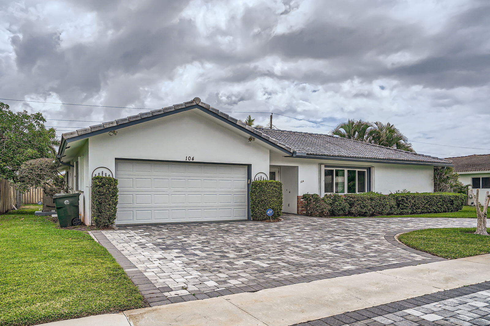 104 St Cloud Lane