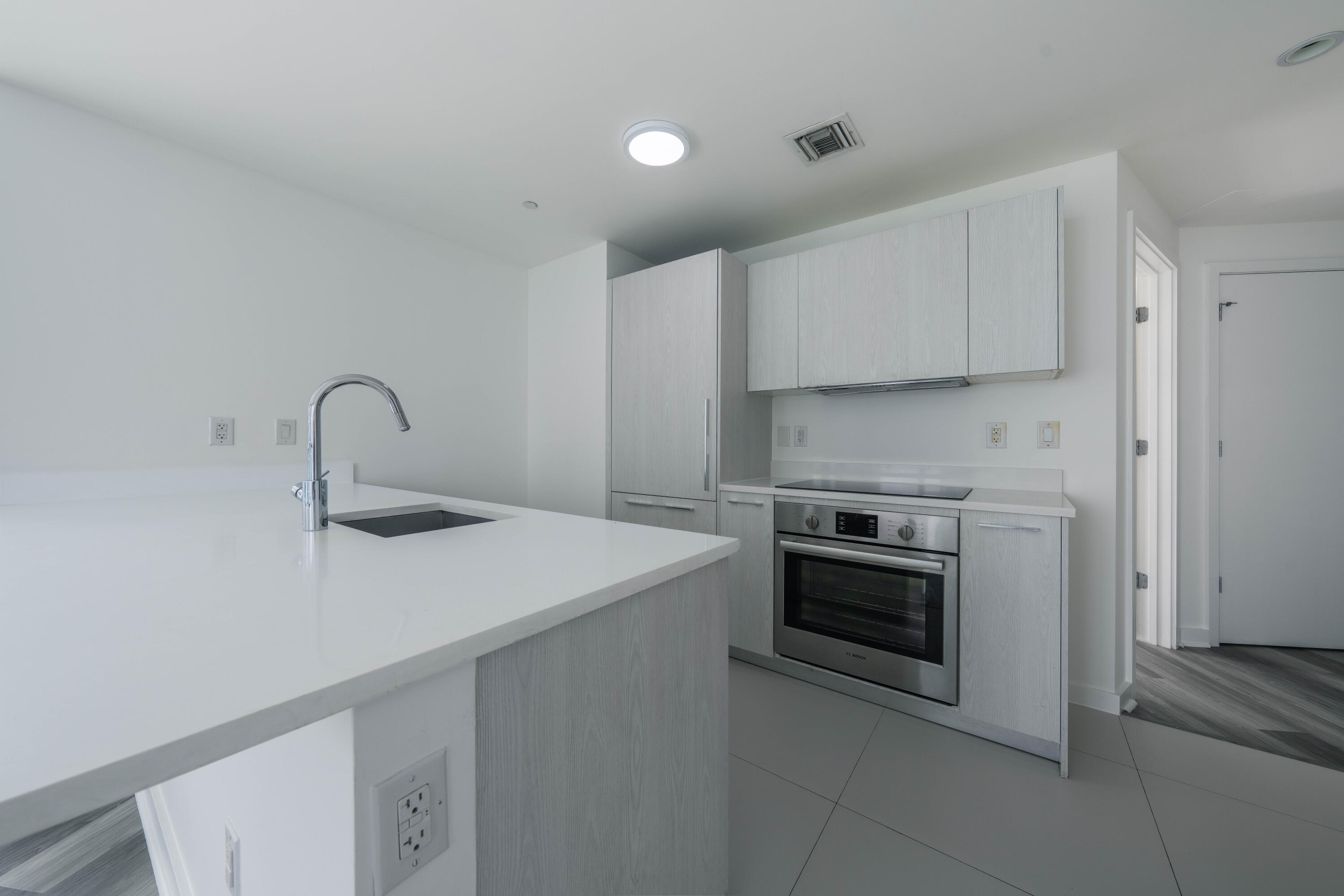 501 NE 31ST Street 2506