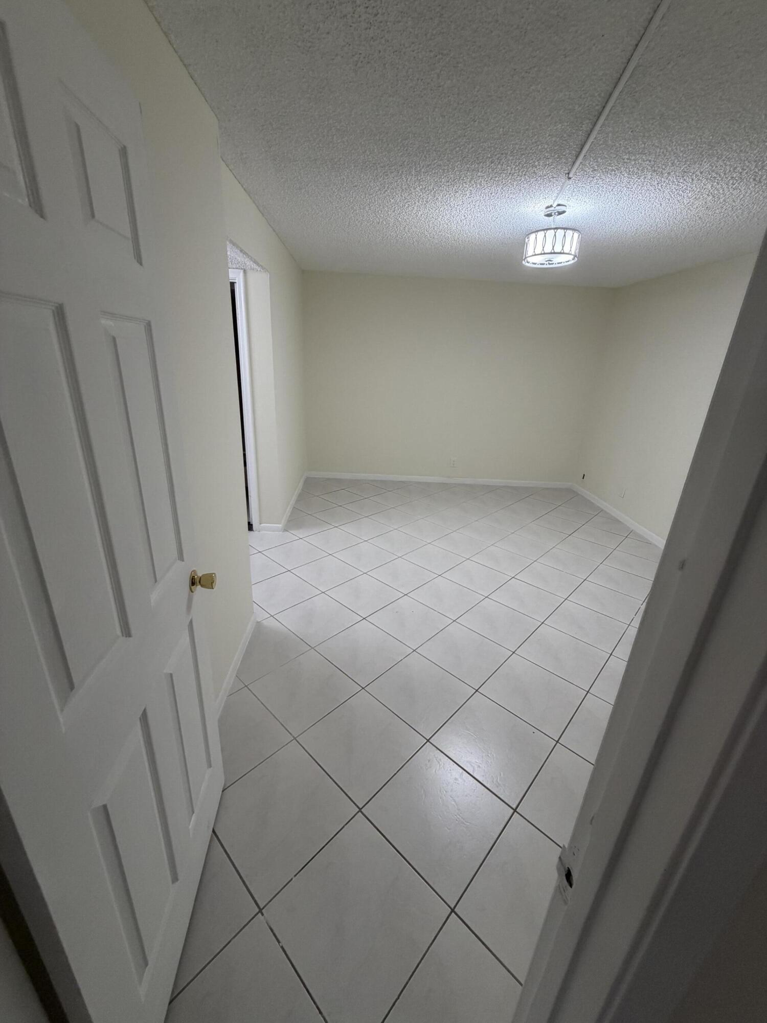 2900 FIORE Way 1050