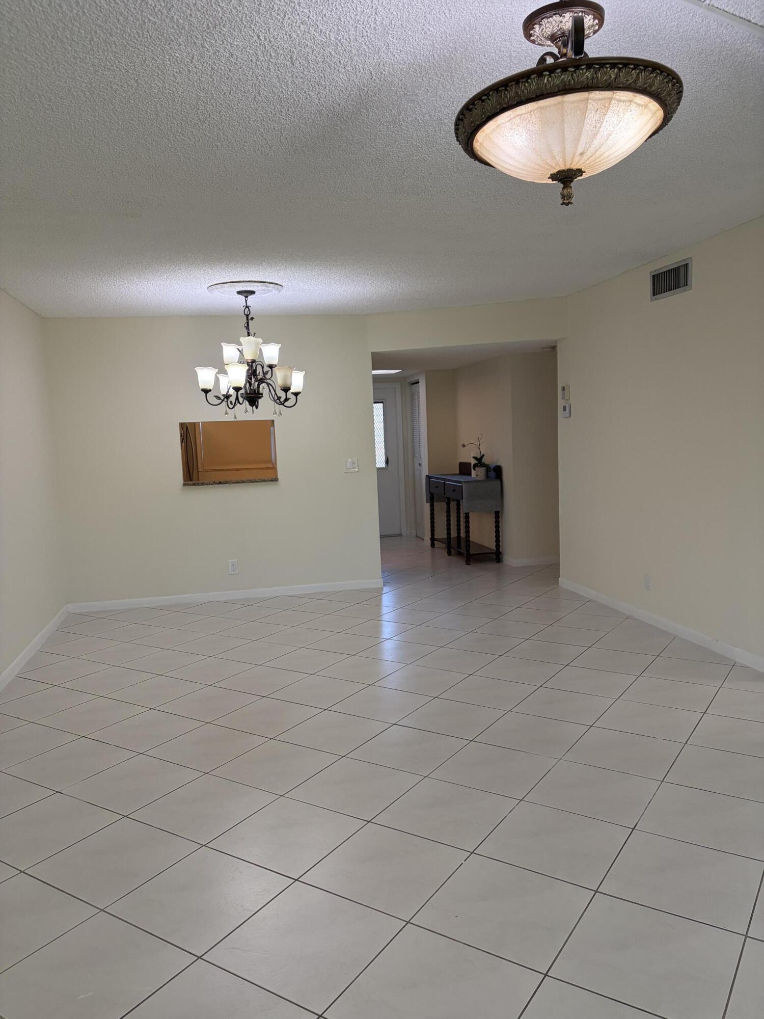 2900 FIORE Way 1050
