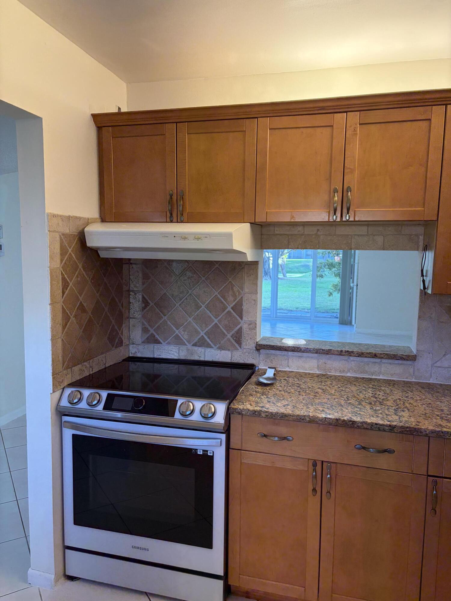 2900 FIORE Way 1050