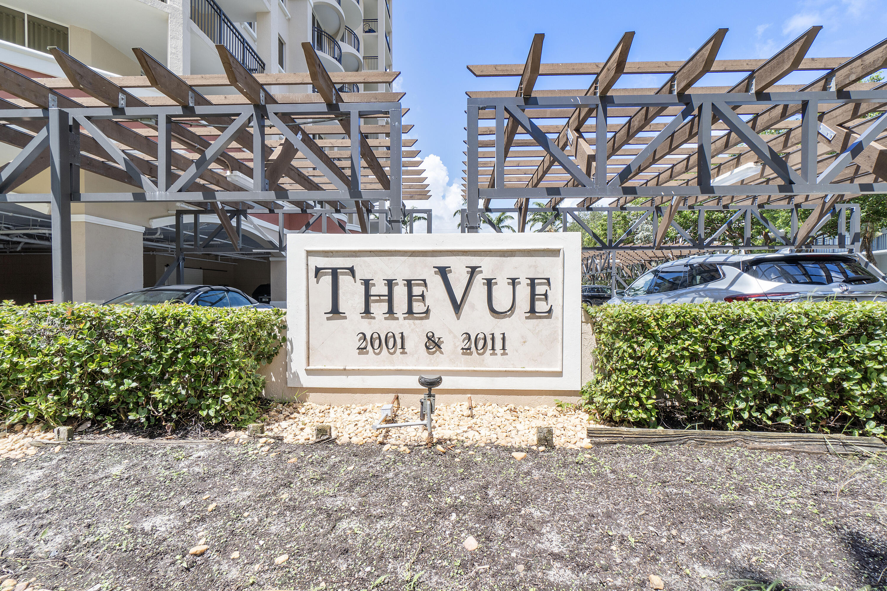 2011 N Ocean Boulevard 304