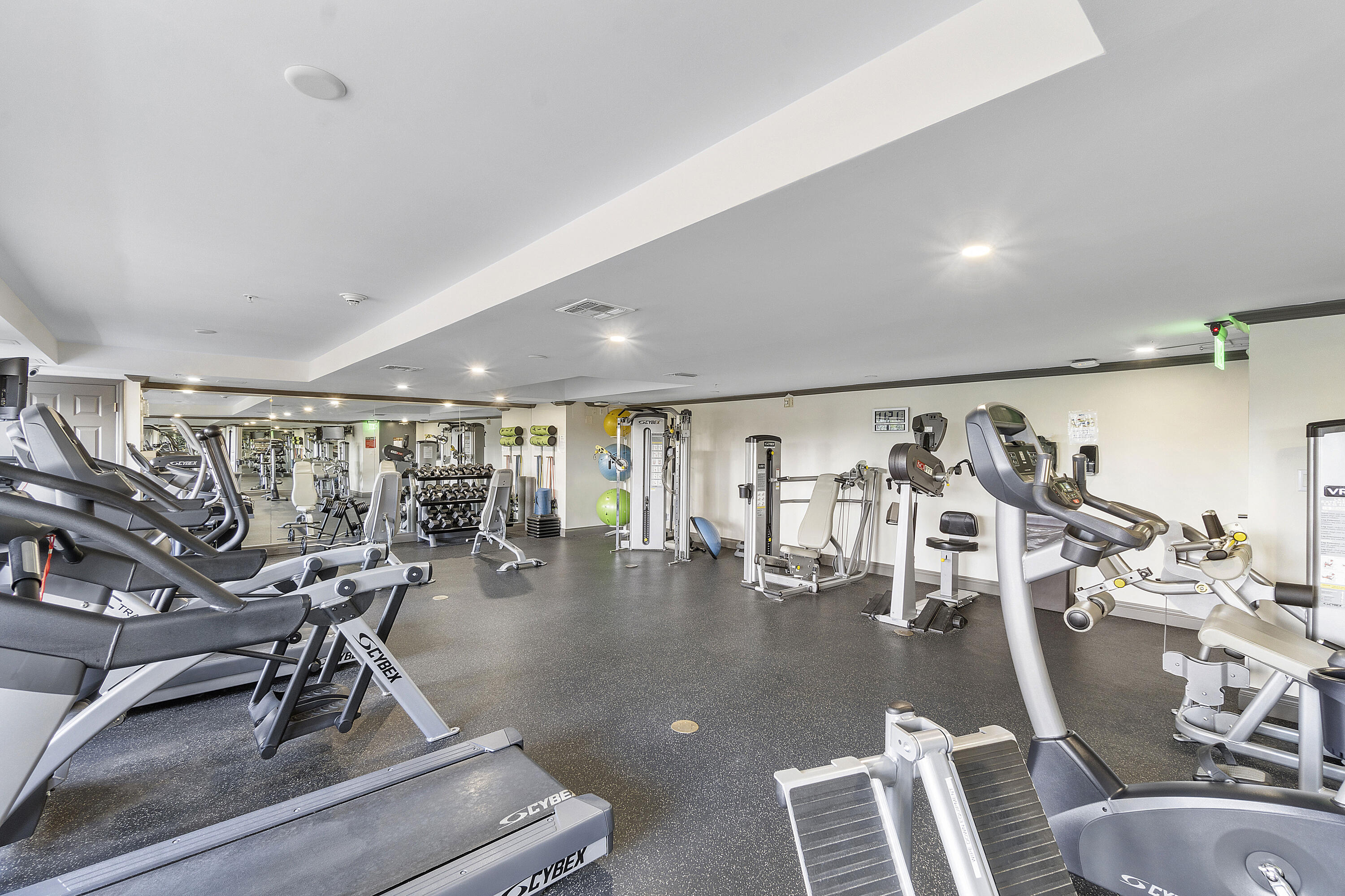2011 N Ocean Boulevard 304
