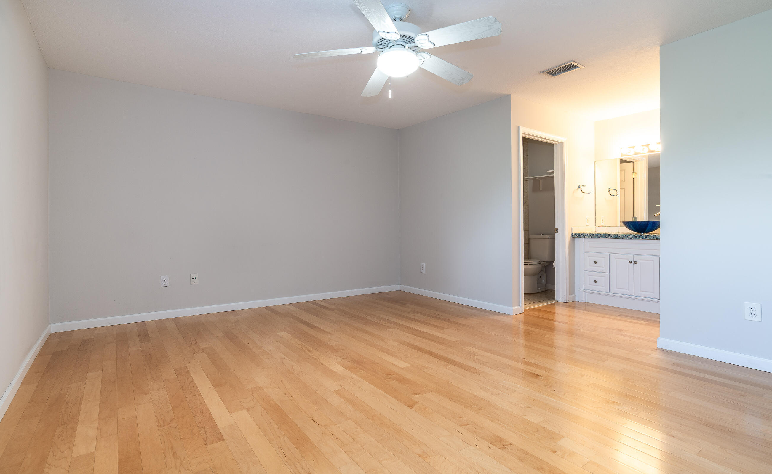 2755 Casita Way 203