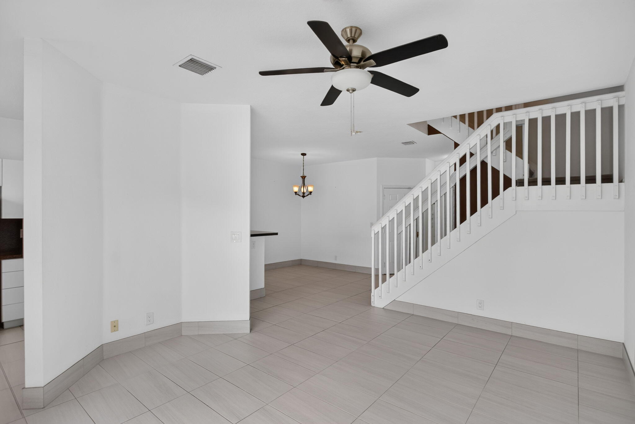 4040 NW 90TH Way