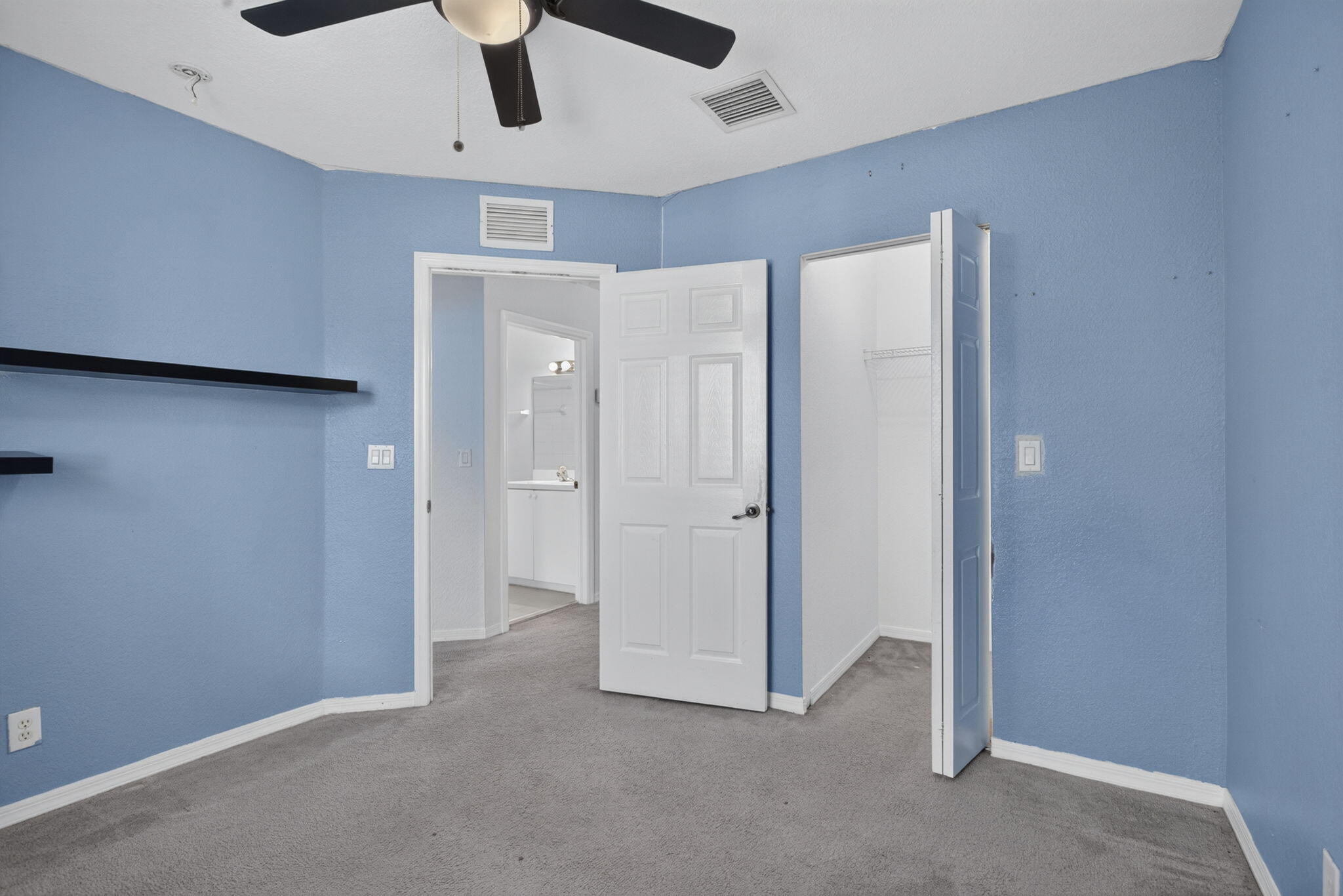 4040 NW 90TH Way