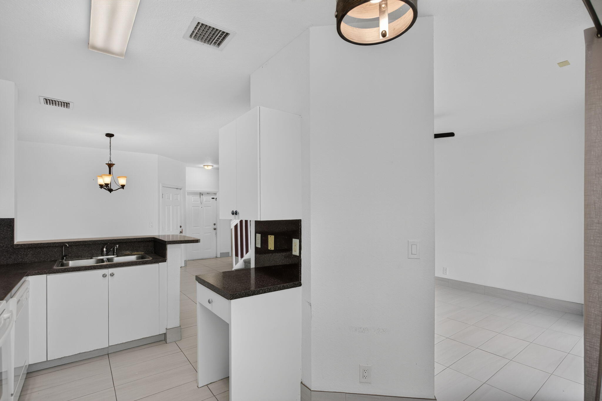 4040 NW 90TH Way