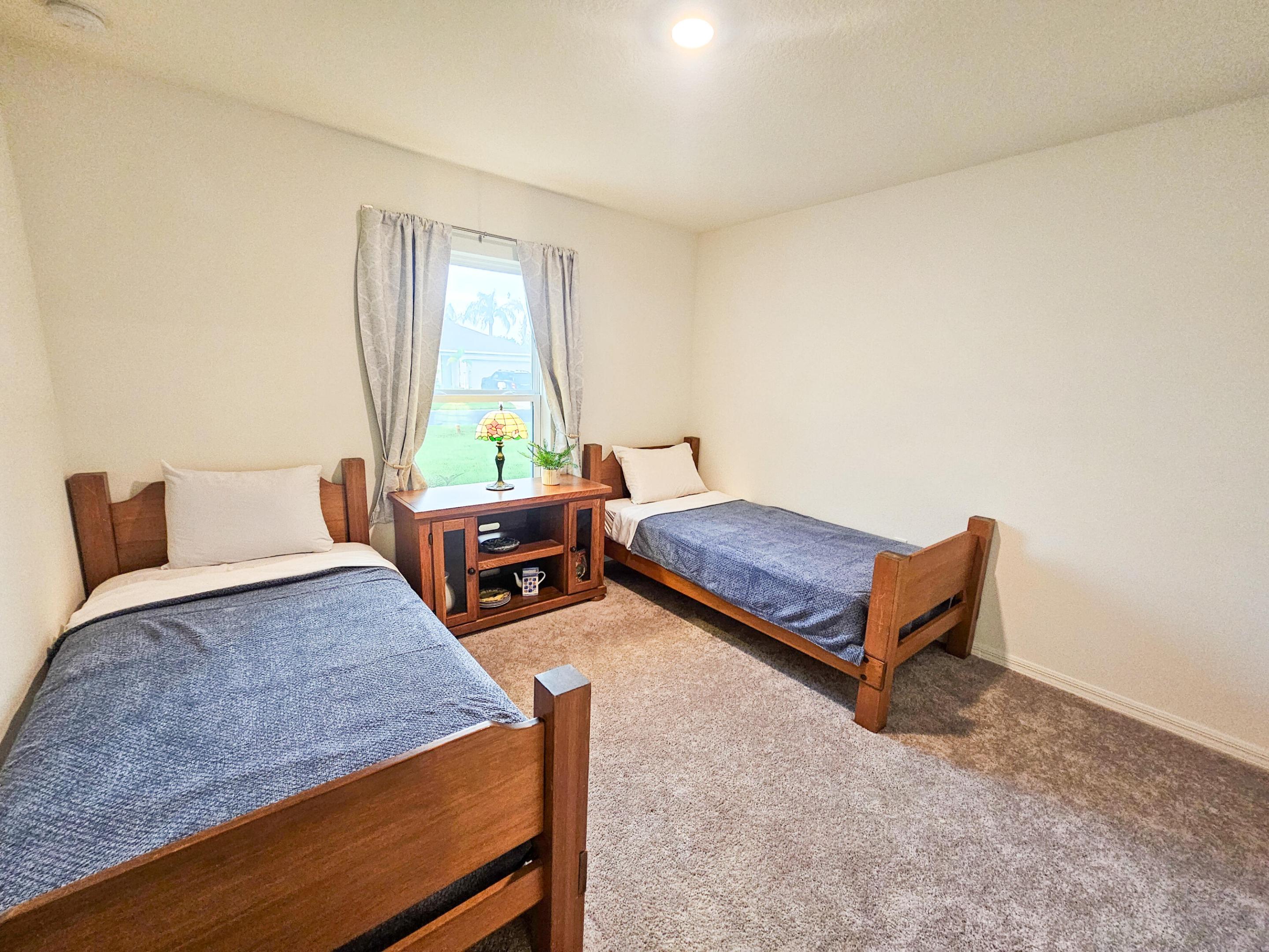 698 SE 25TH Drive