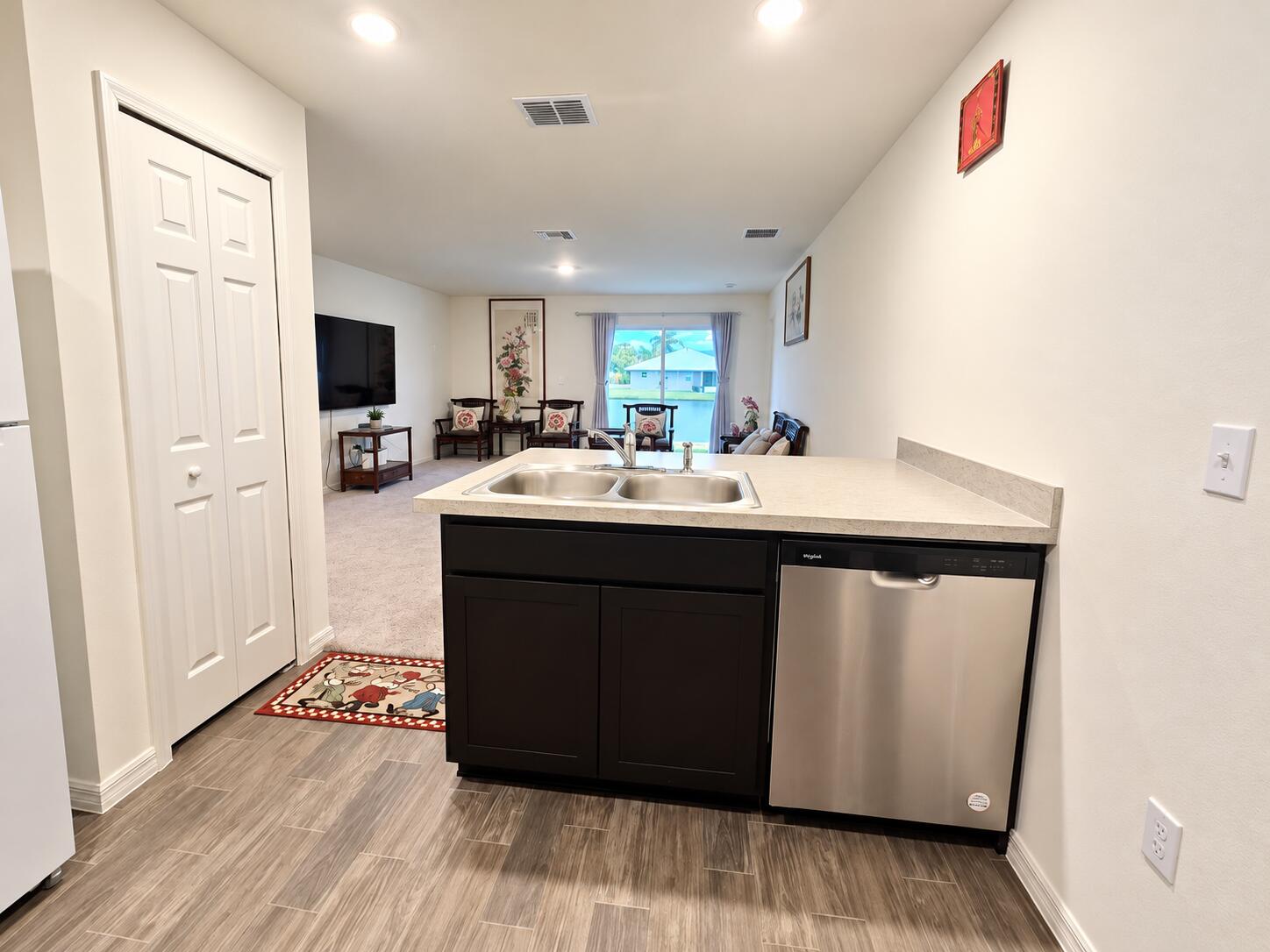 698 SE 25TH Drive