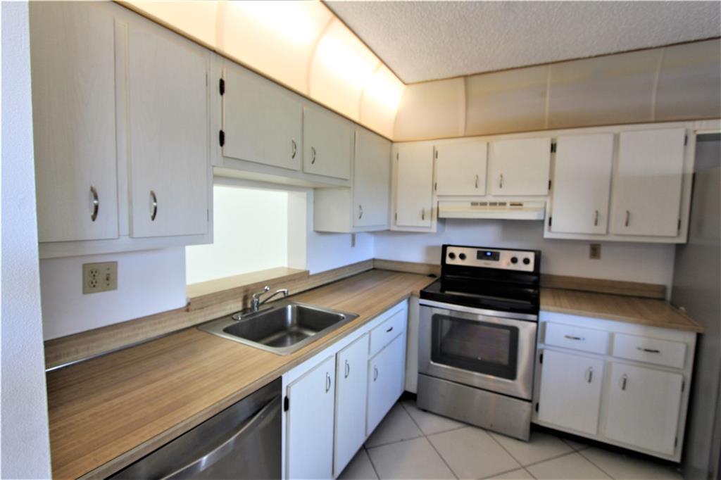 2800 Somerset Dr Unit: J400