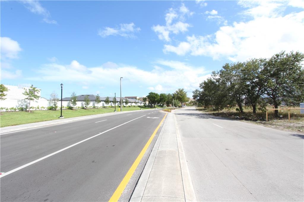 2800 Somerset Dr Unit: J400