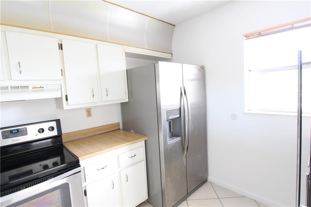 2800 Somerset Dr Unit: J400